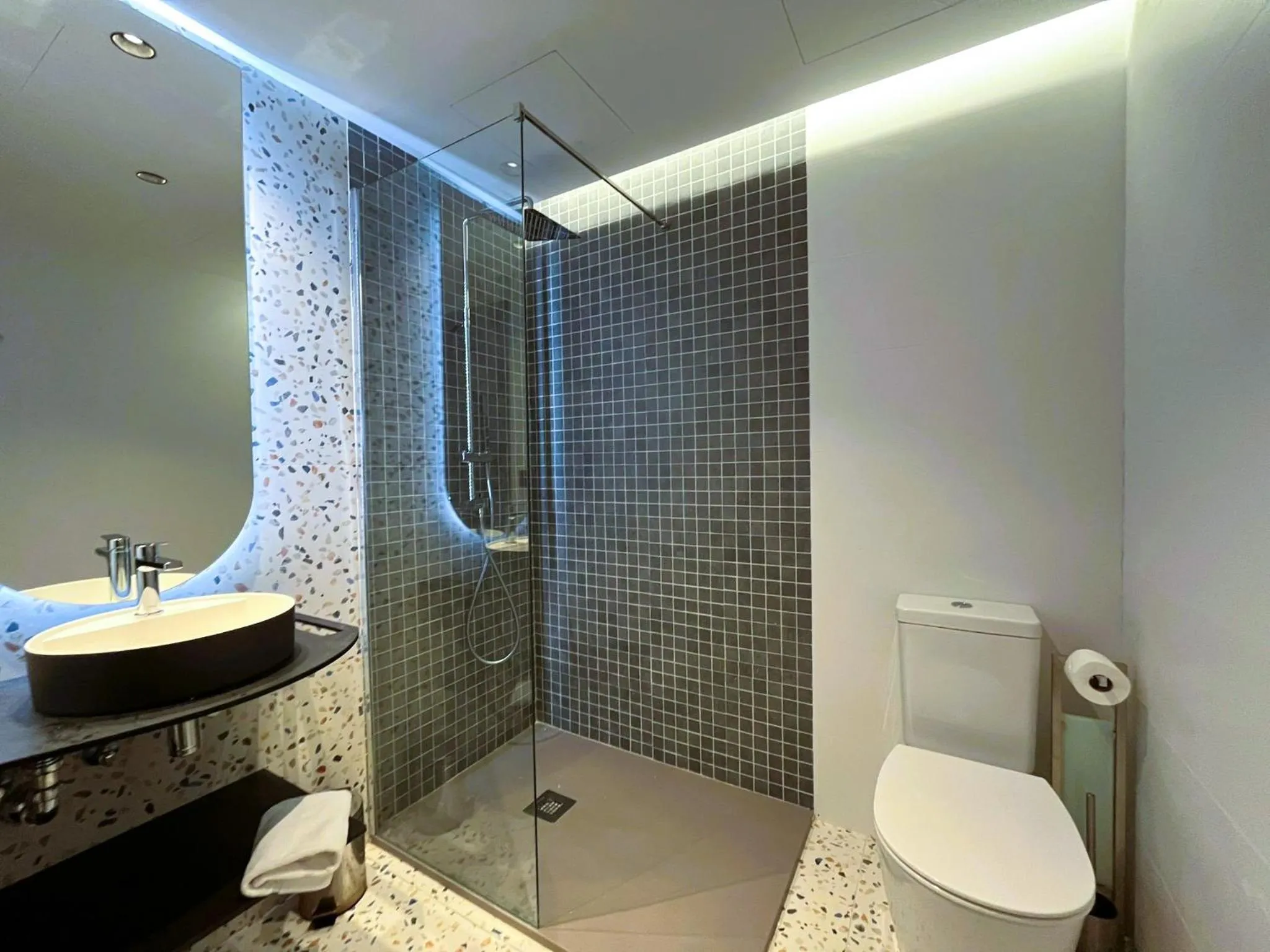 Shower in Hotel Lis Mallorca