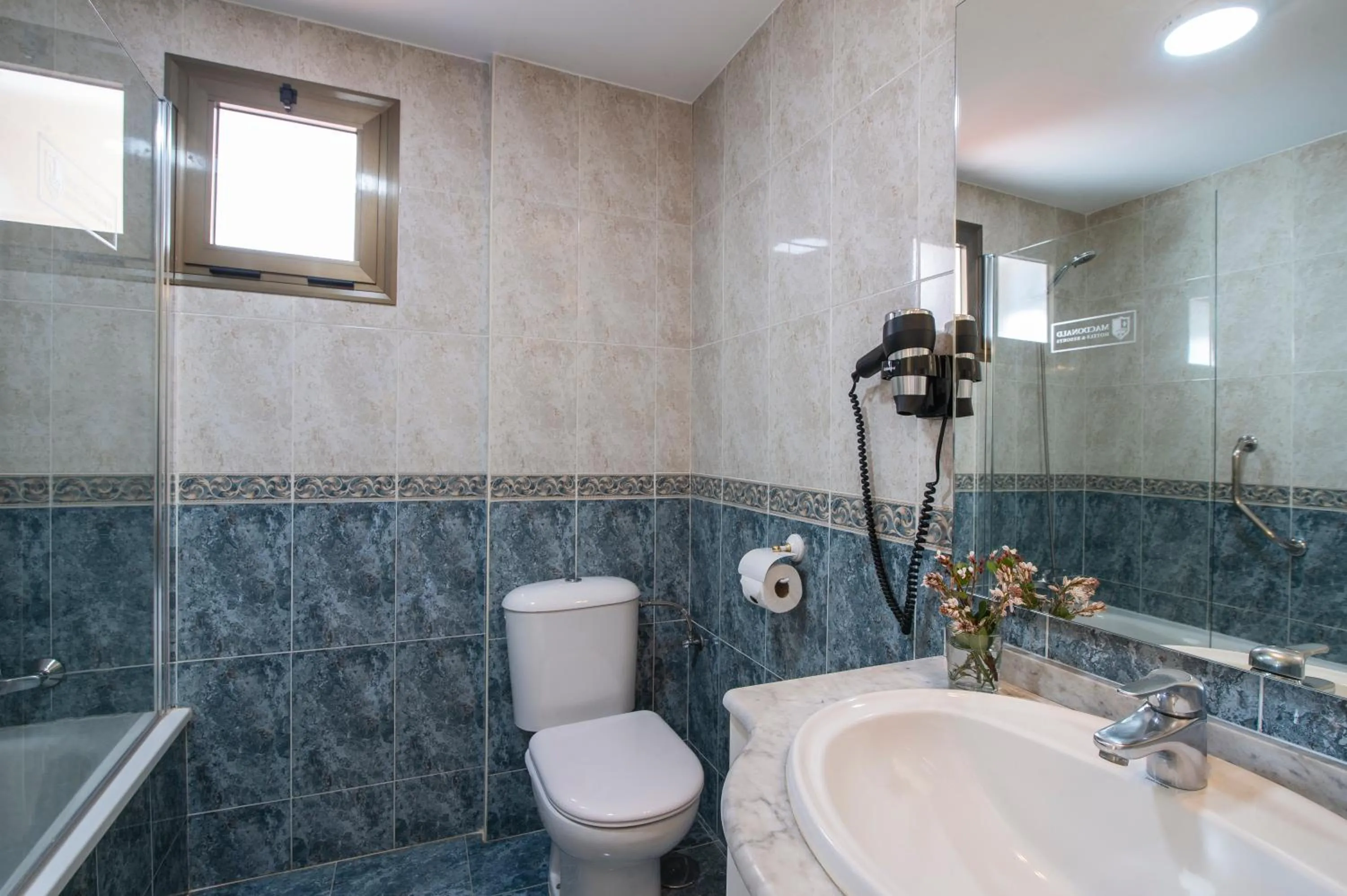 Bathroom in Macdonald La Ermita Resort