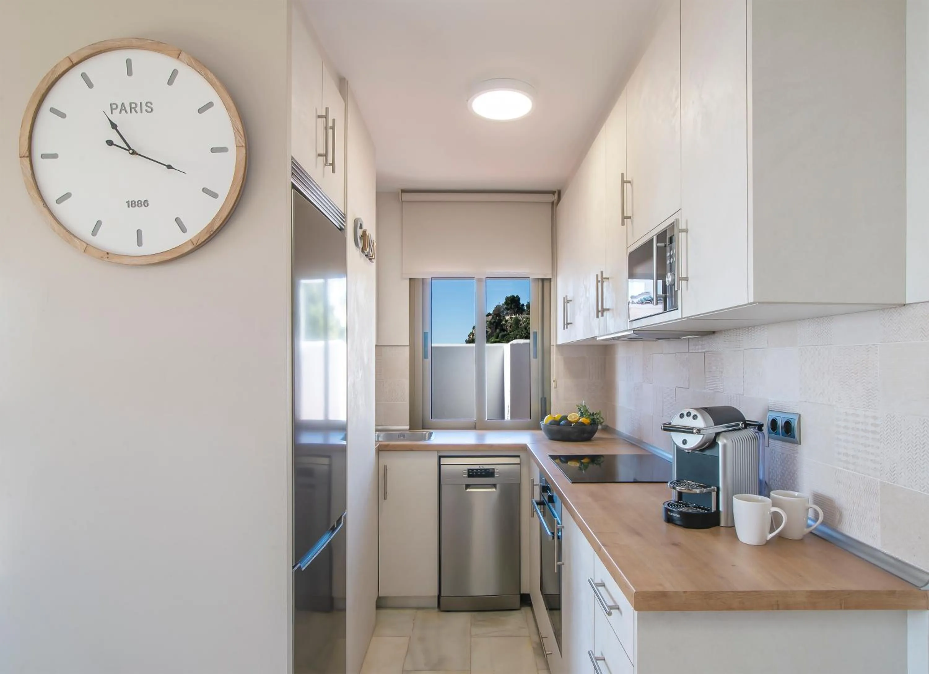 Communal kitchen in Macdonald La Ermita Resort