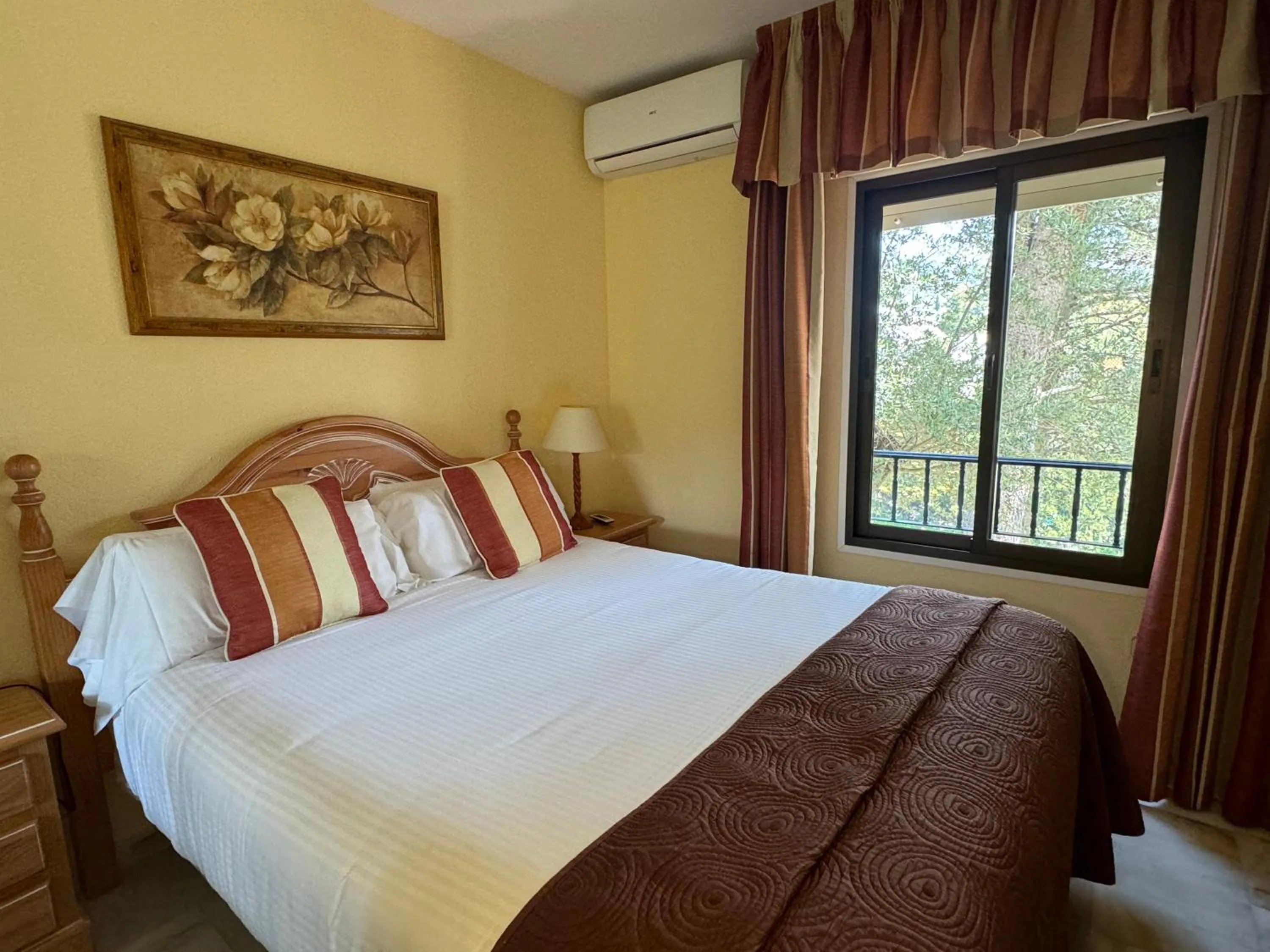 Bedroom, Bed in Macdonald La Ermita Resort