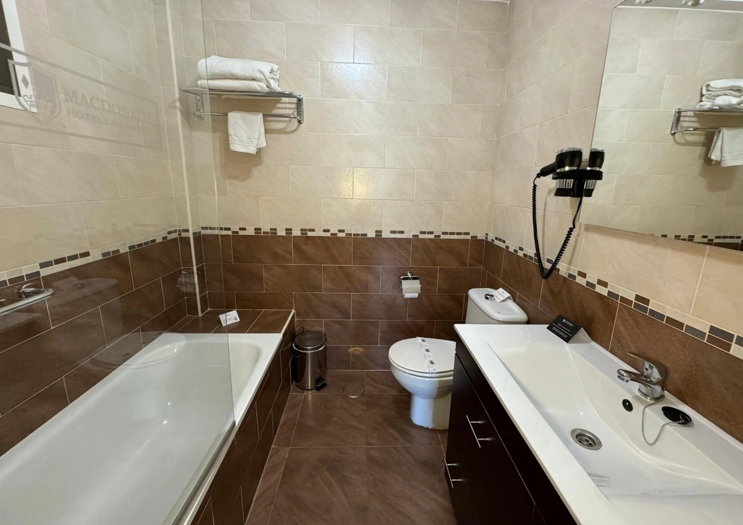 Bathroom in Macdonald La Ermita Resort