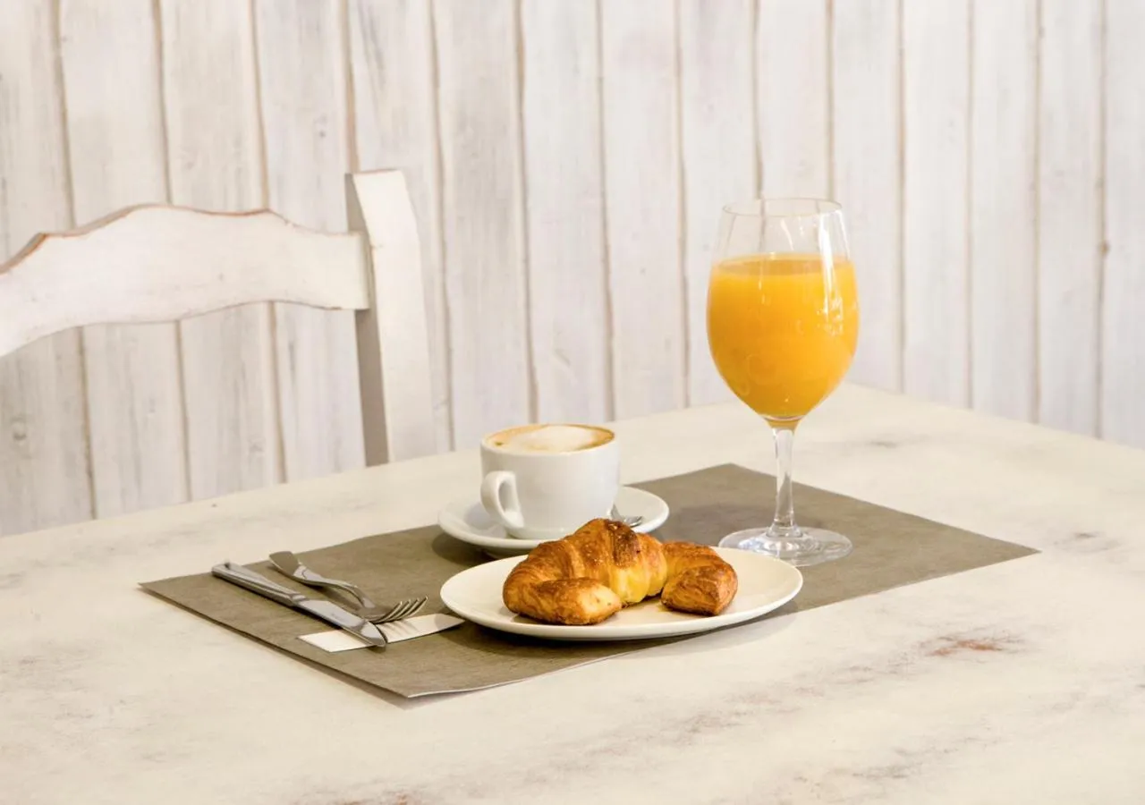 Food and drinks in Hotel Salbatoreh