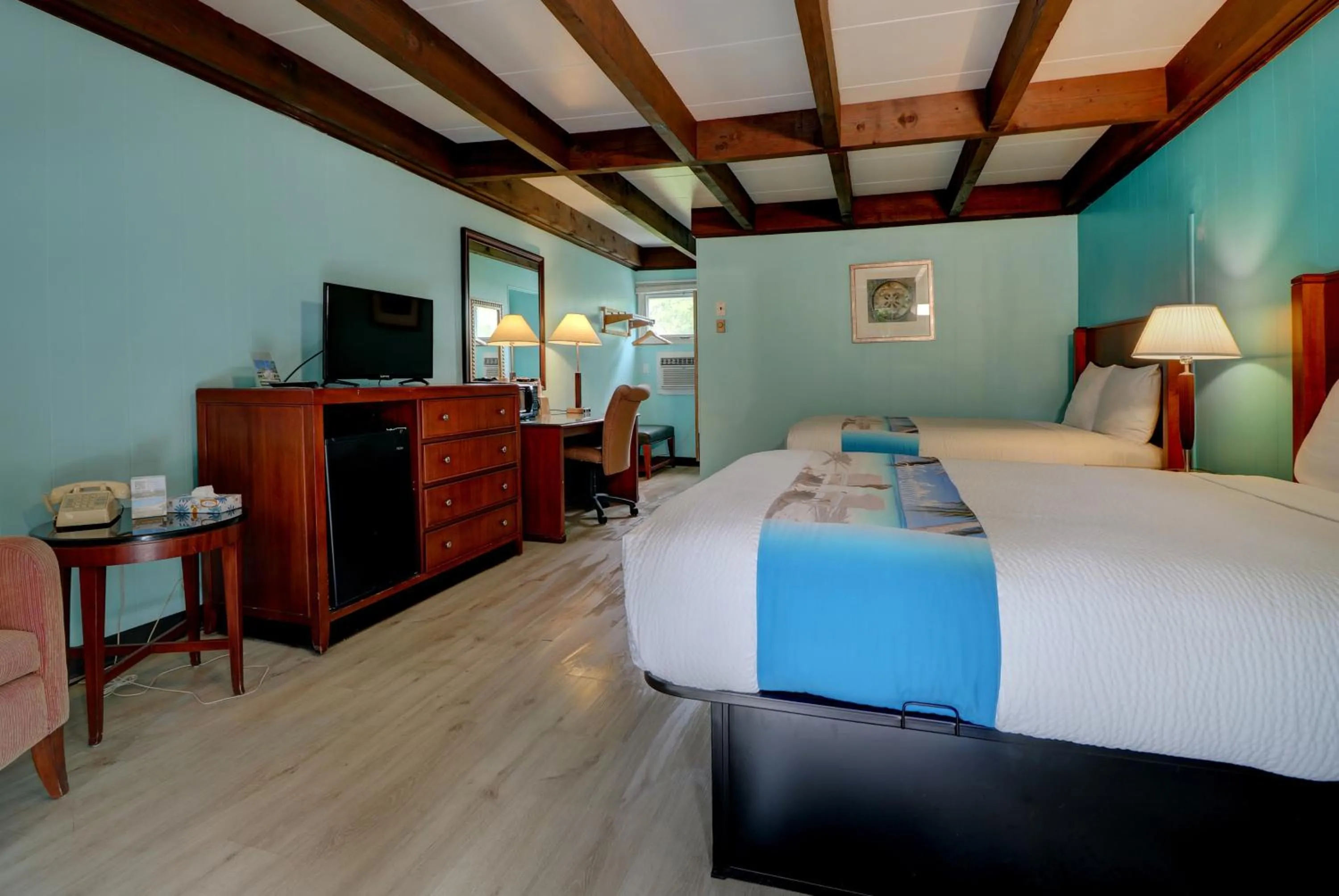 Photo of the whole room, Bed in Majestic Regency Resort