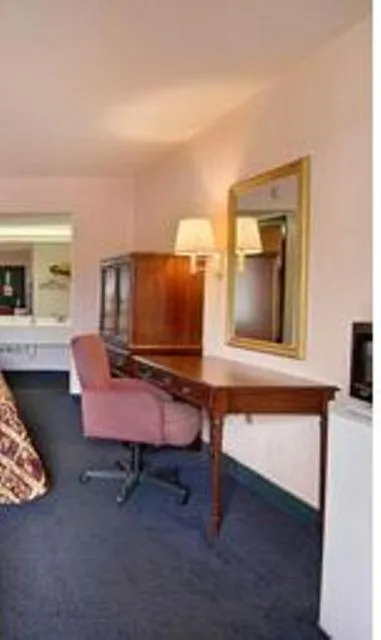 Decorative detail in Super 8 by Wyndham Columbia