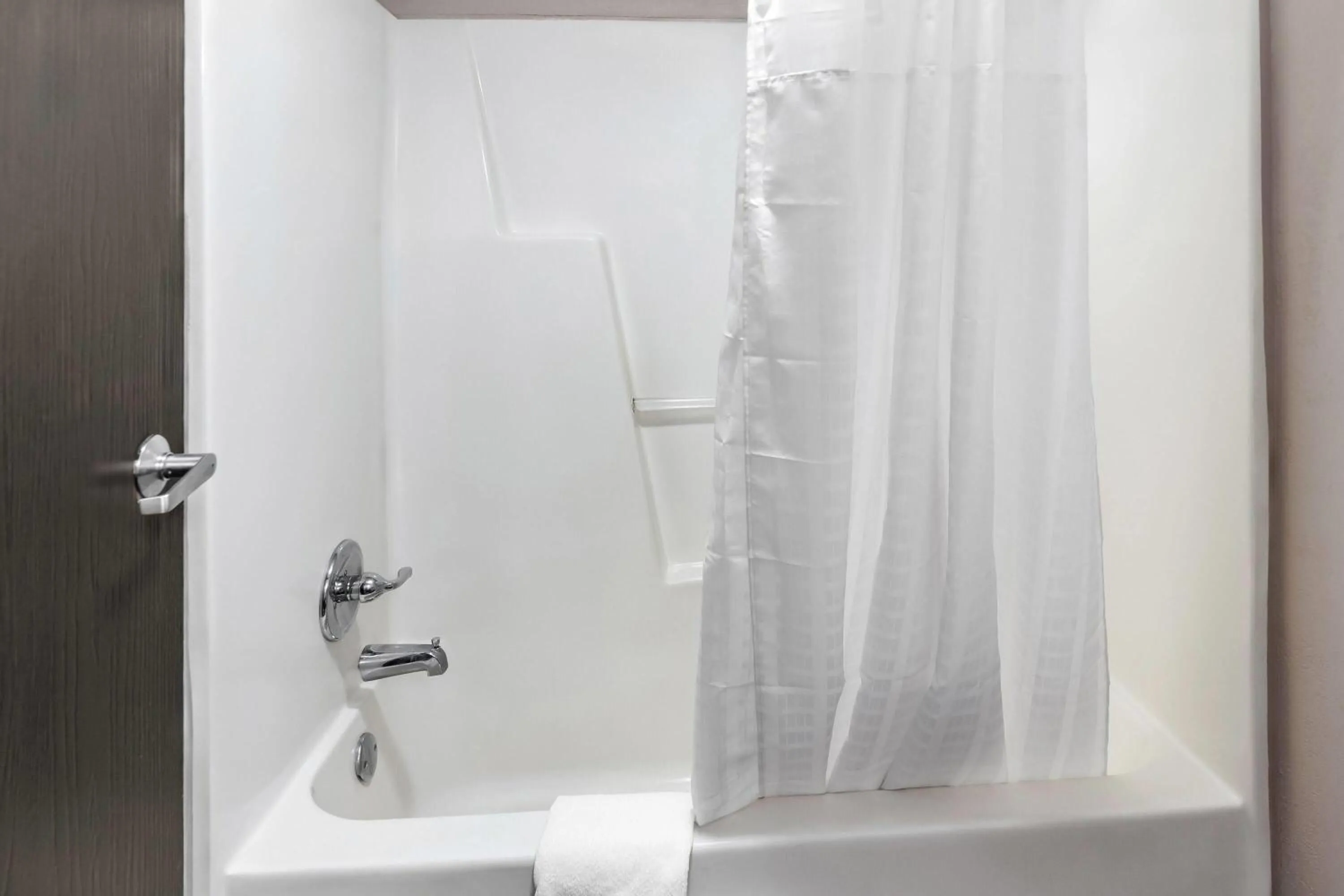 Bathroom in Super 8 by Wyndham Columbia