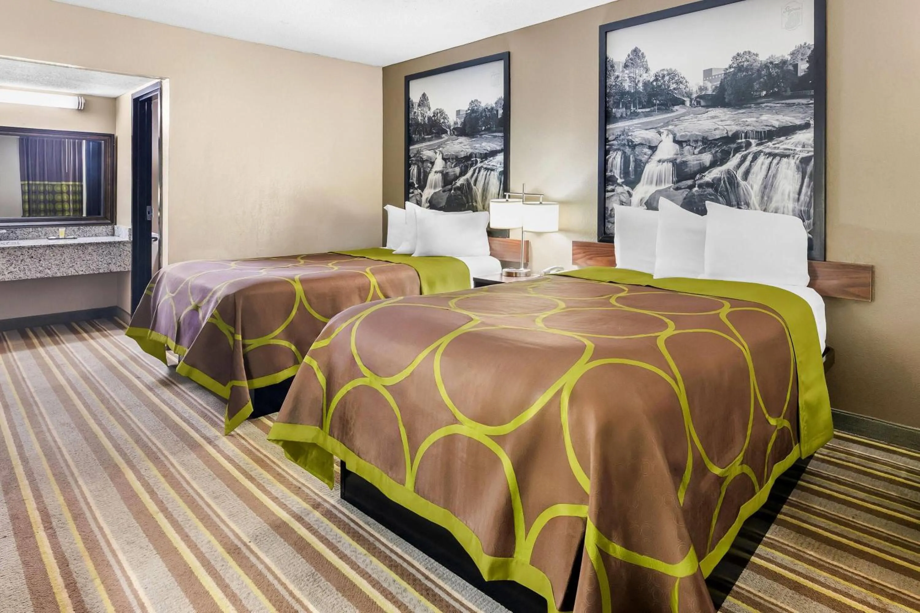 Bed in Super 8 by Wyndham Columbia