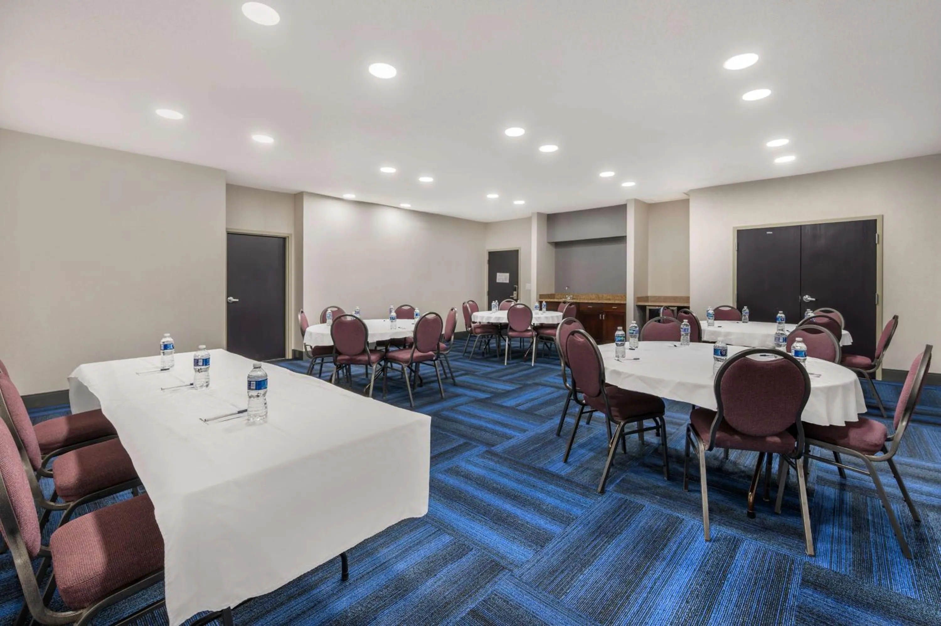 Meeting/conference room in Best Western Plus Richmond Indiana I-70