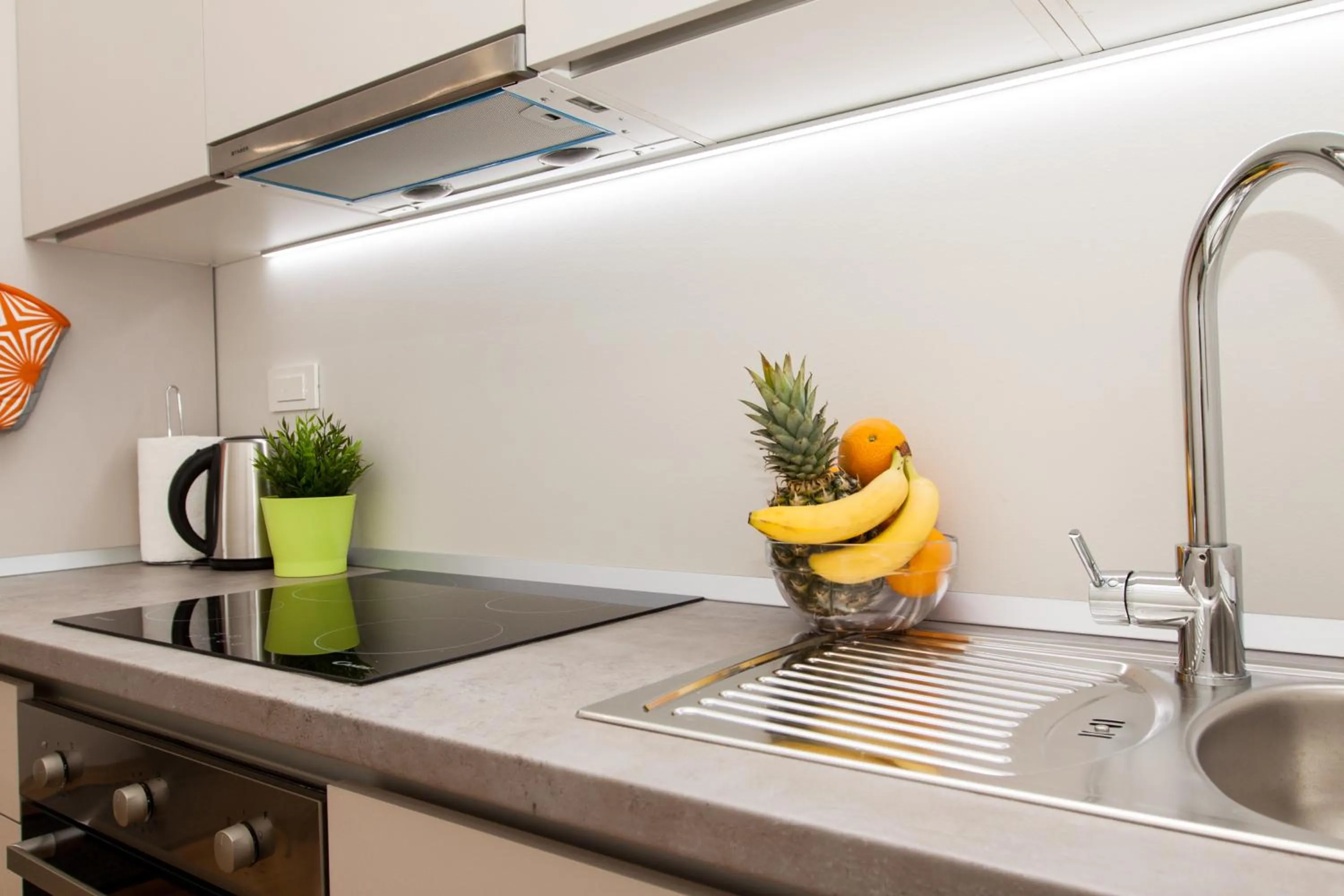 Kitchen or kitchenette in Luxury Main Square Apartments