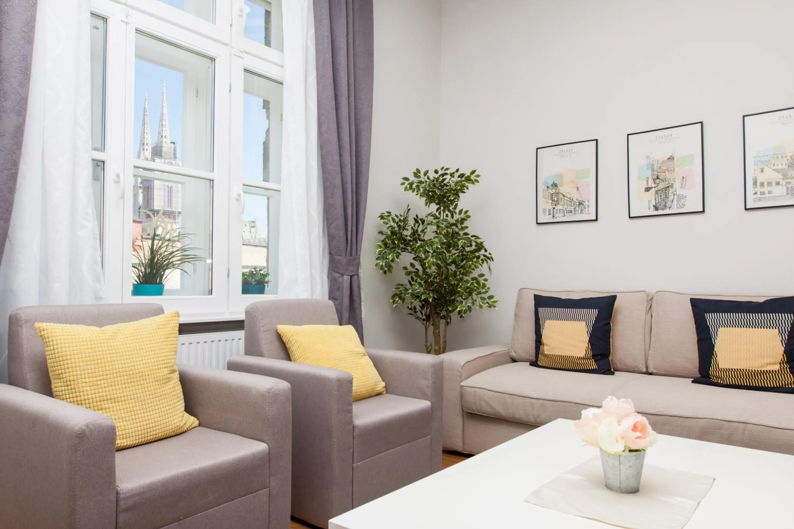 Living room in Luxury Main Square Apartments