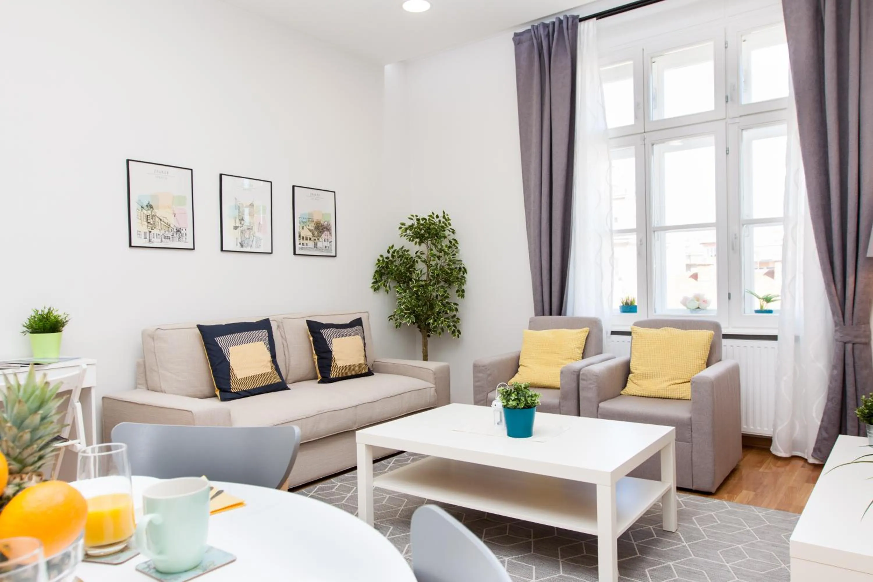 Living room in Luxury Main Square Apartments