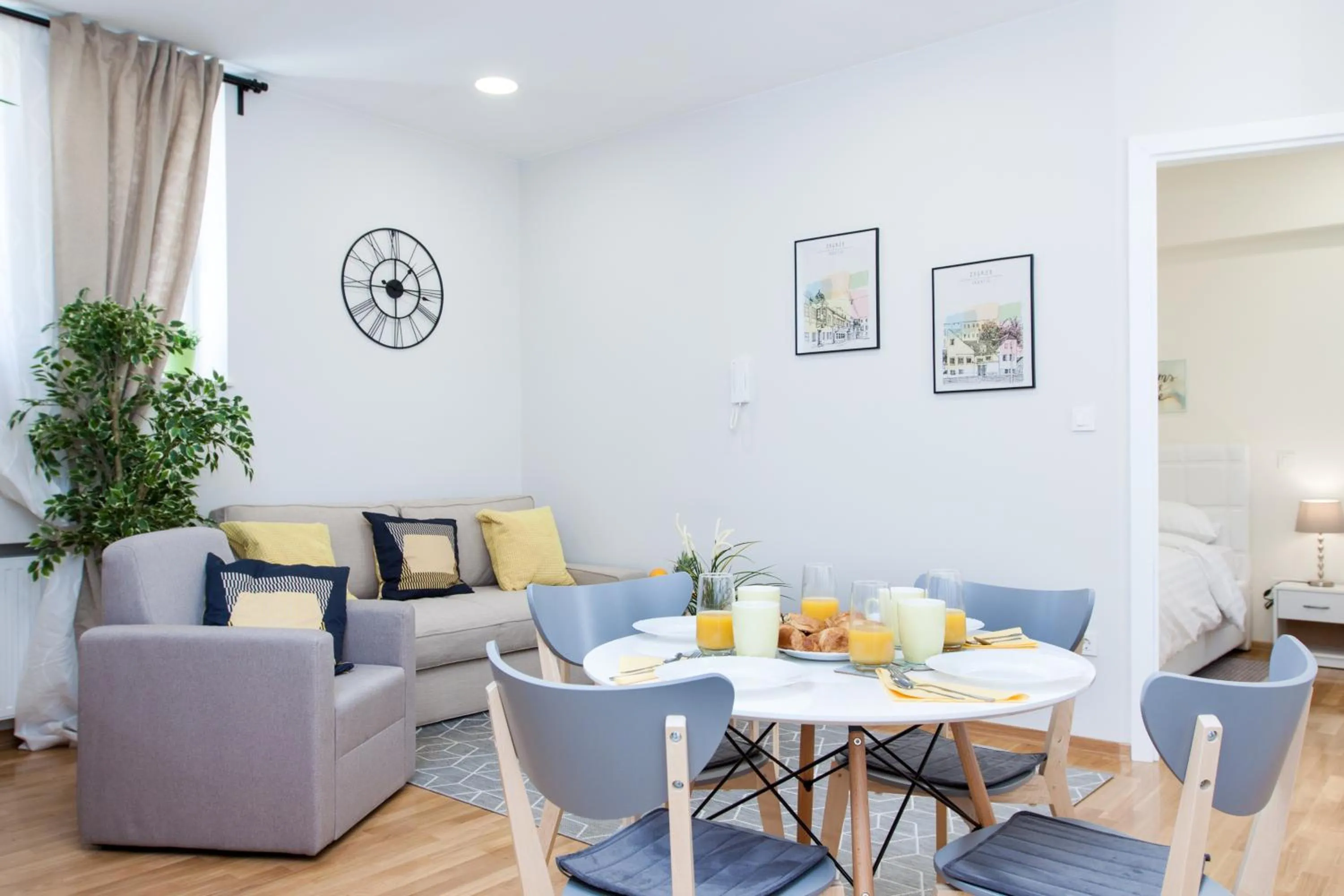 Living room in Luxury Main Square Apartments