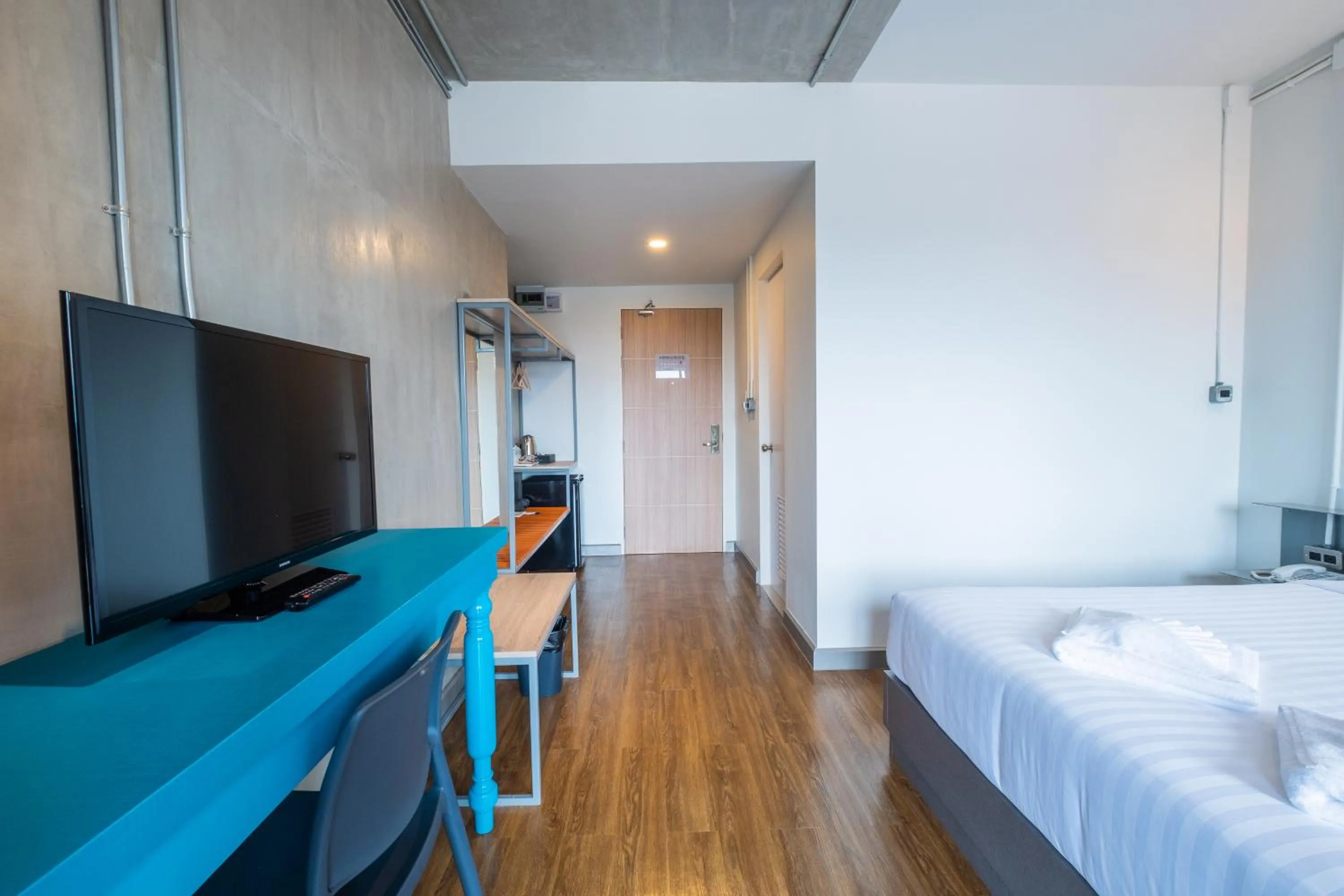 Bathroom, Bed in S.22 Hotel Suratthani