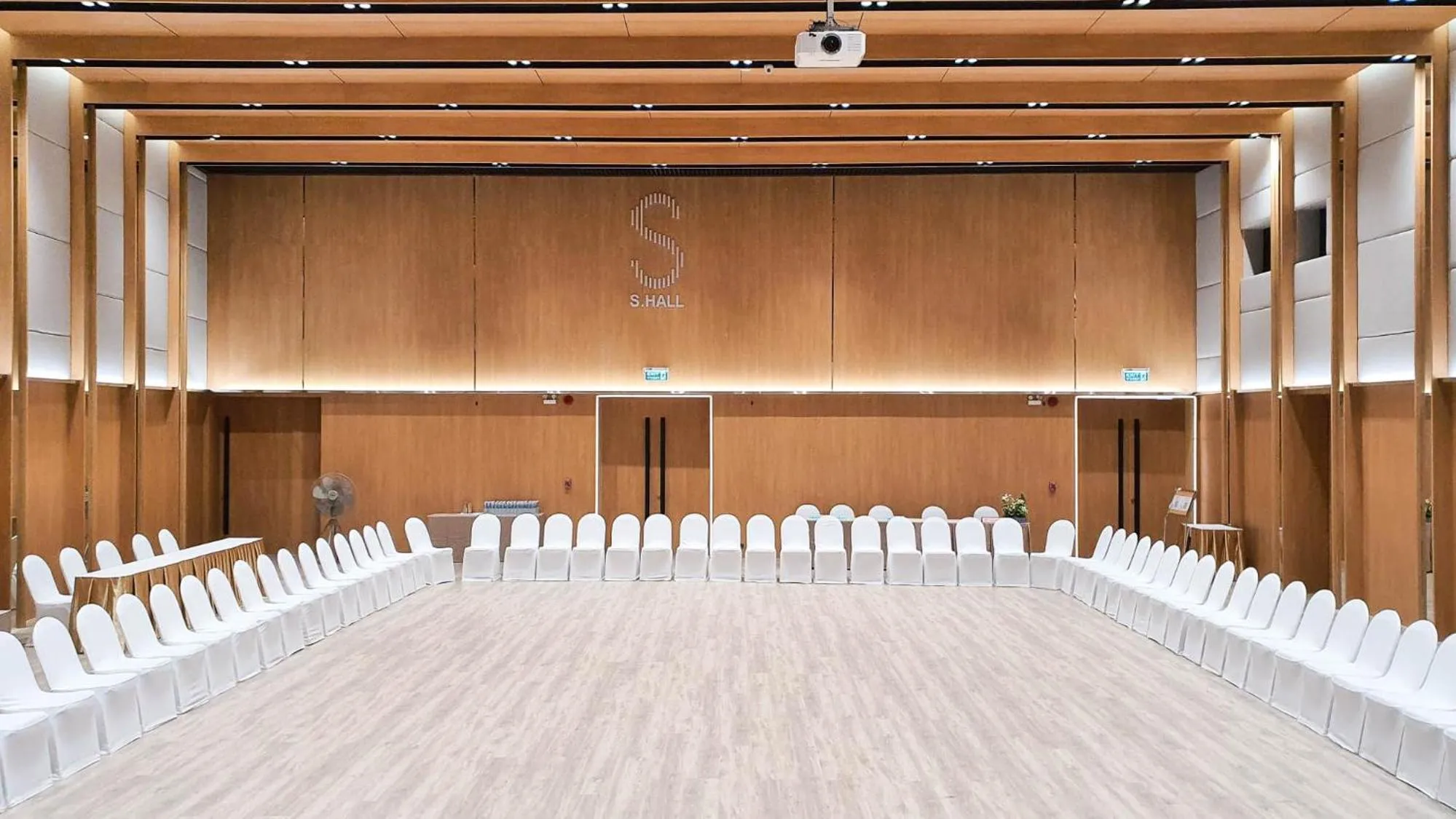 Property building in S.22 Hotel Suratthani