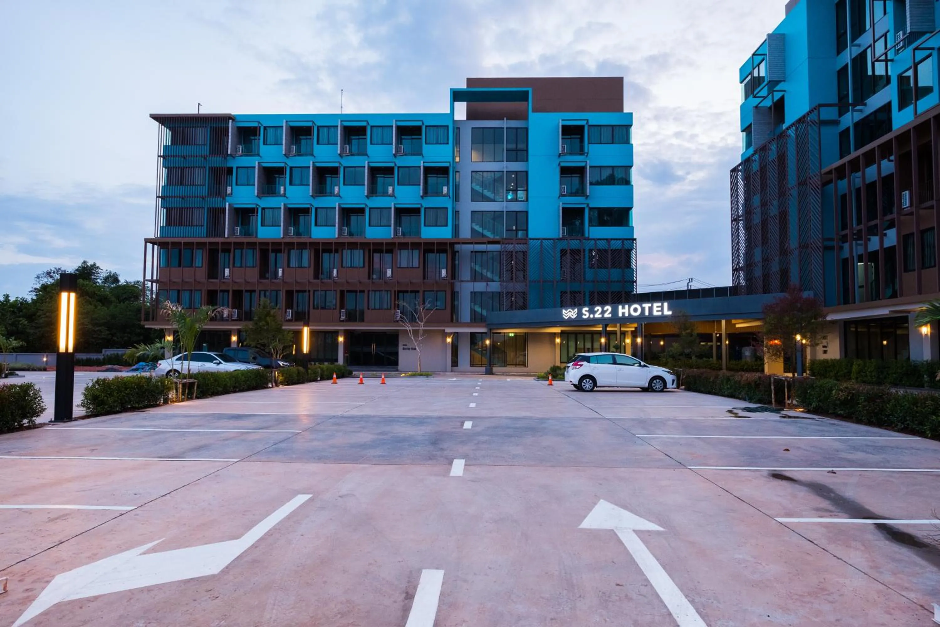 Property building in S.22 Hotel Suratthani