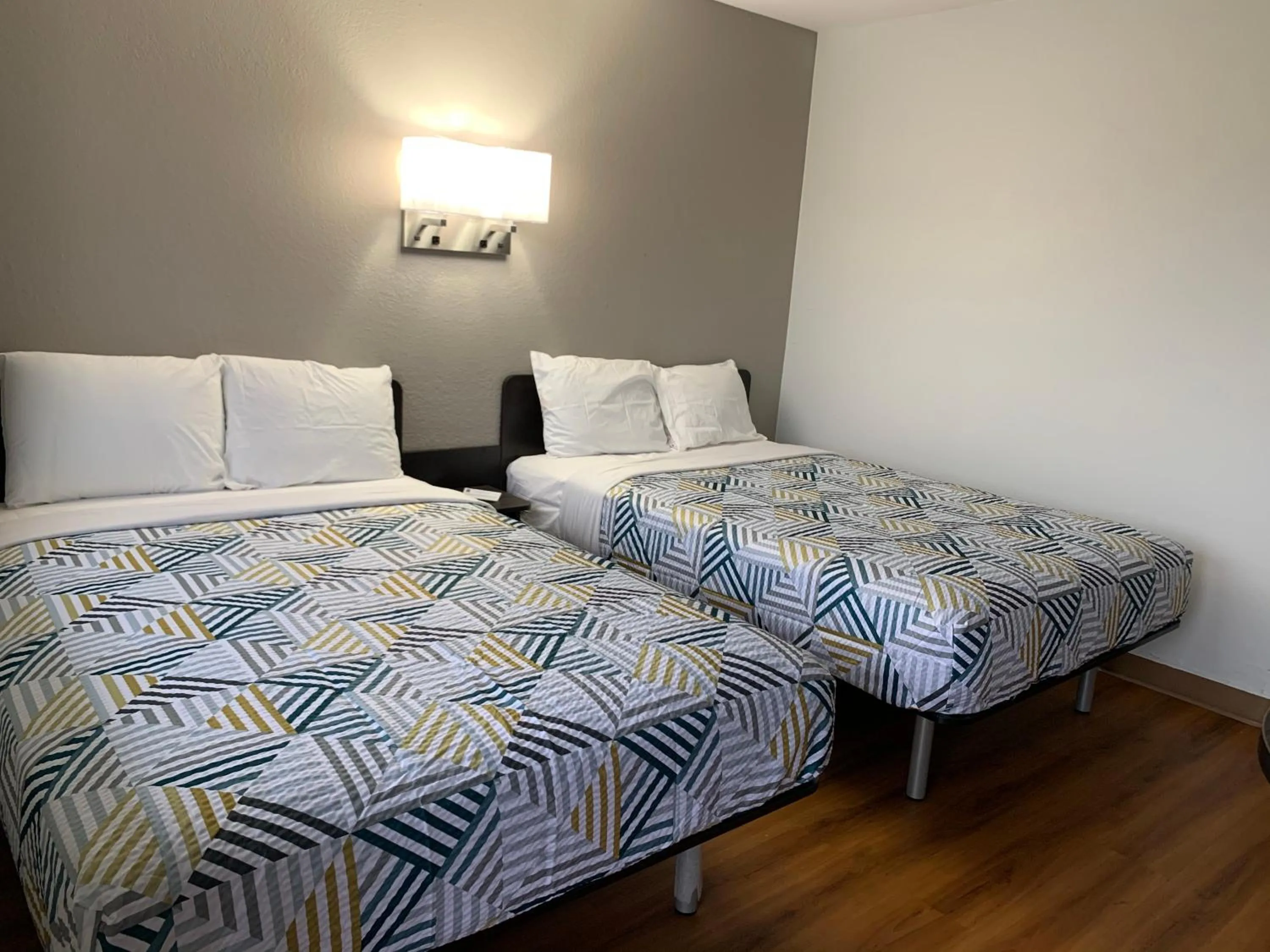 Bedroom, Bed in Motel 6-Dayton, OH