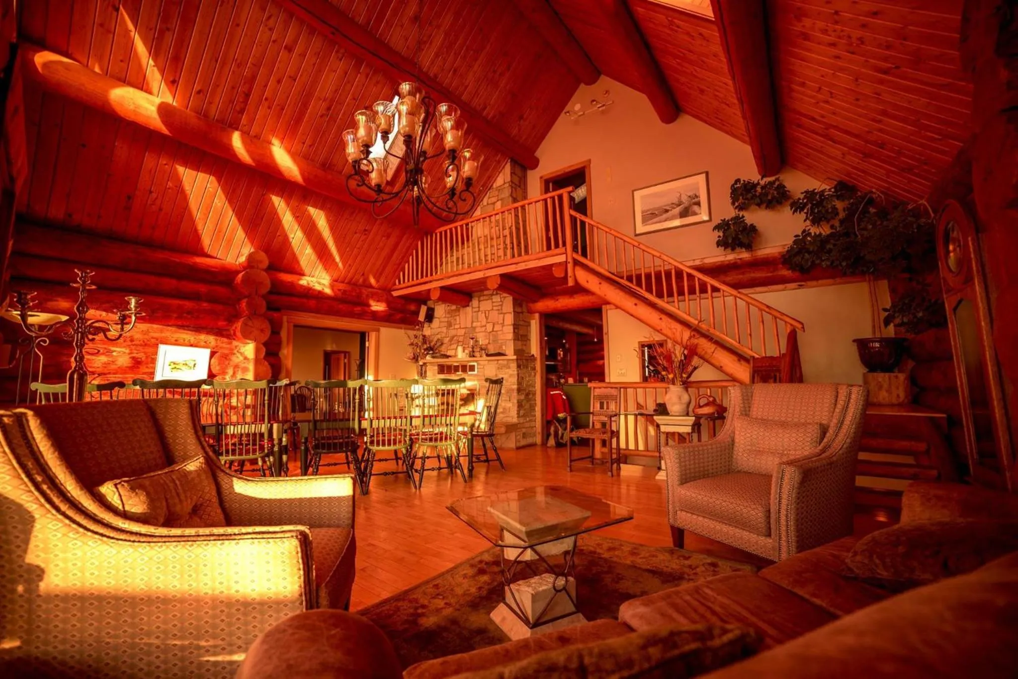 Seating area in Inn on the Lake - Whitehorse