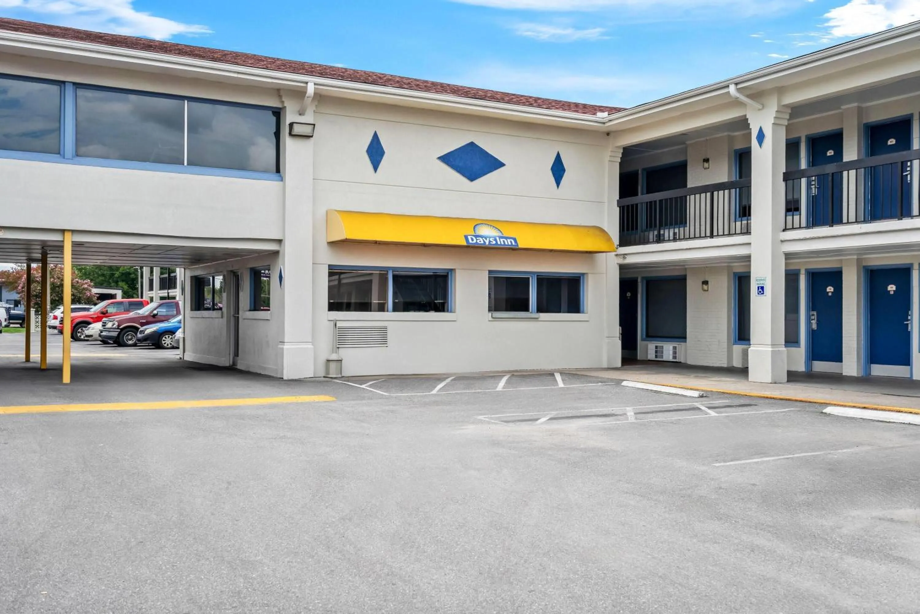 Property building in Days Inn by Wyndham Jacksonville NC