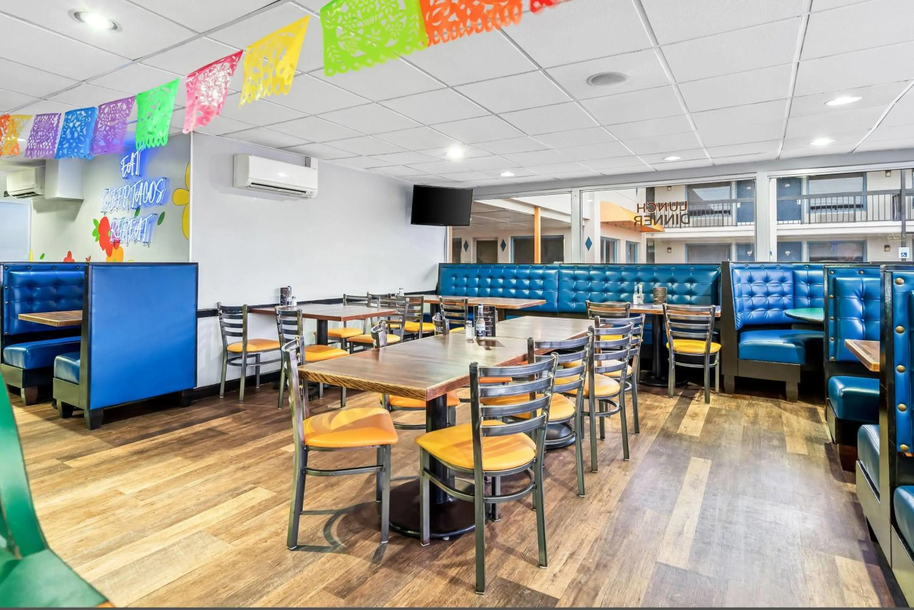 Restaurant/places to eat in Days Inn by Wyndham Jacksonville NC