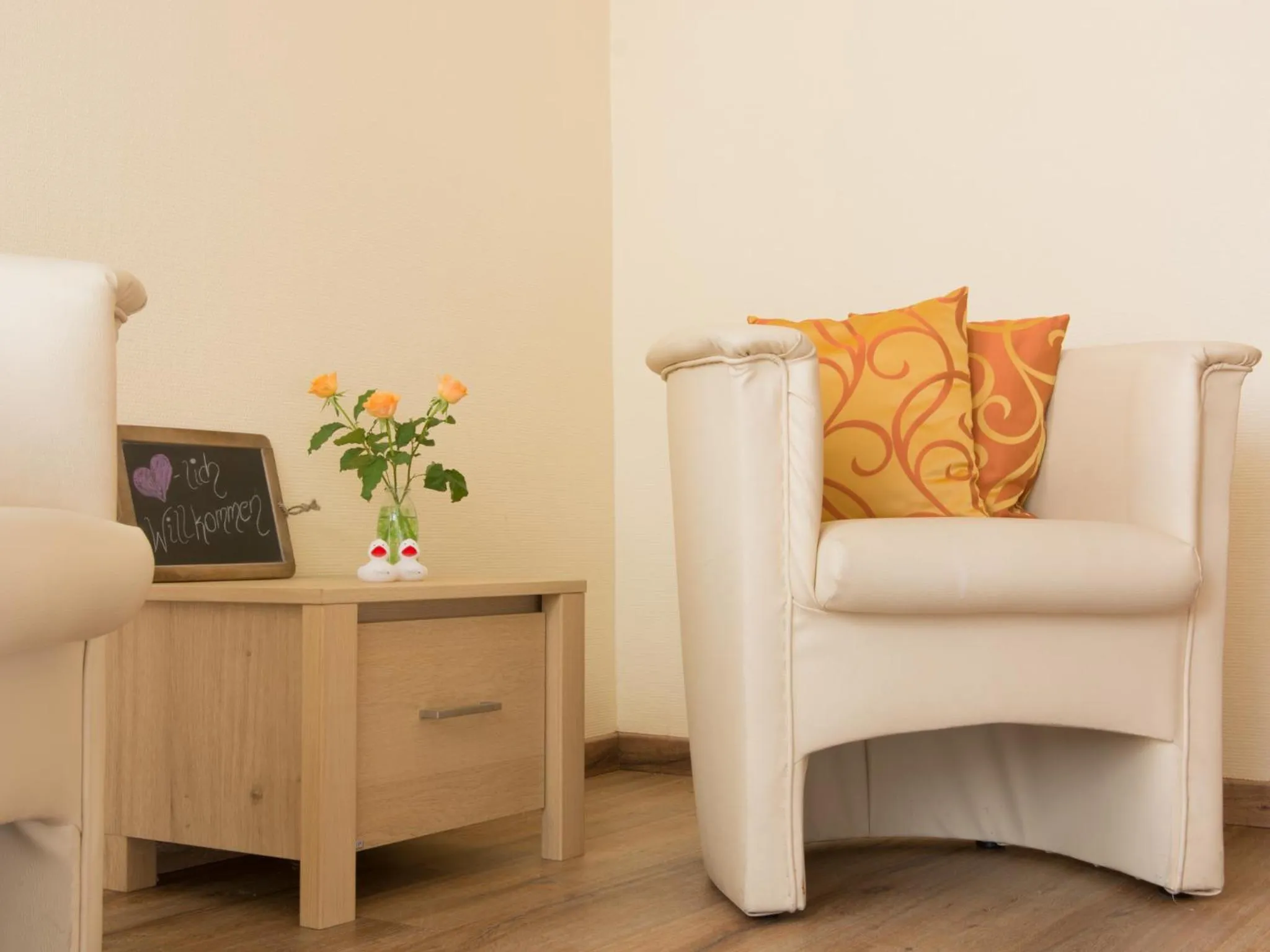 Seating area in Ducky’s Restaurant | Events | Hotel