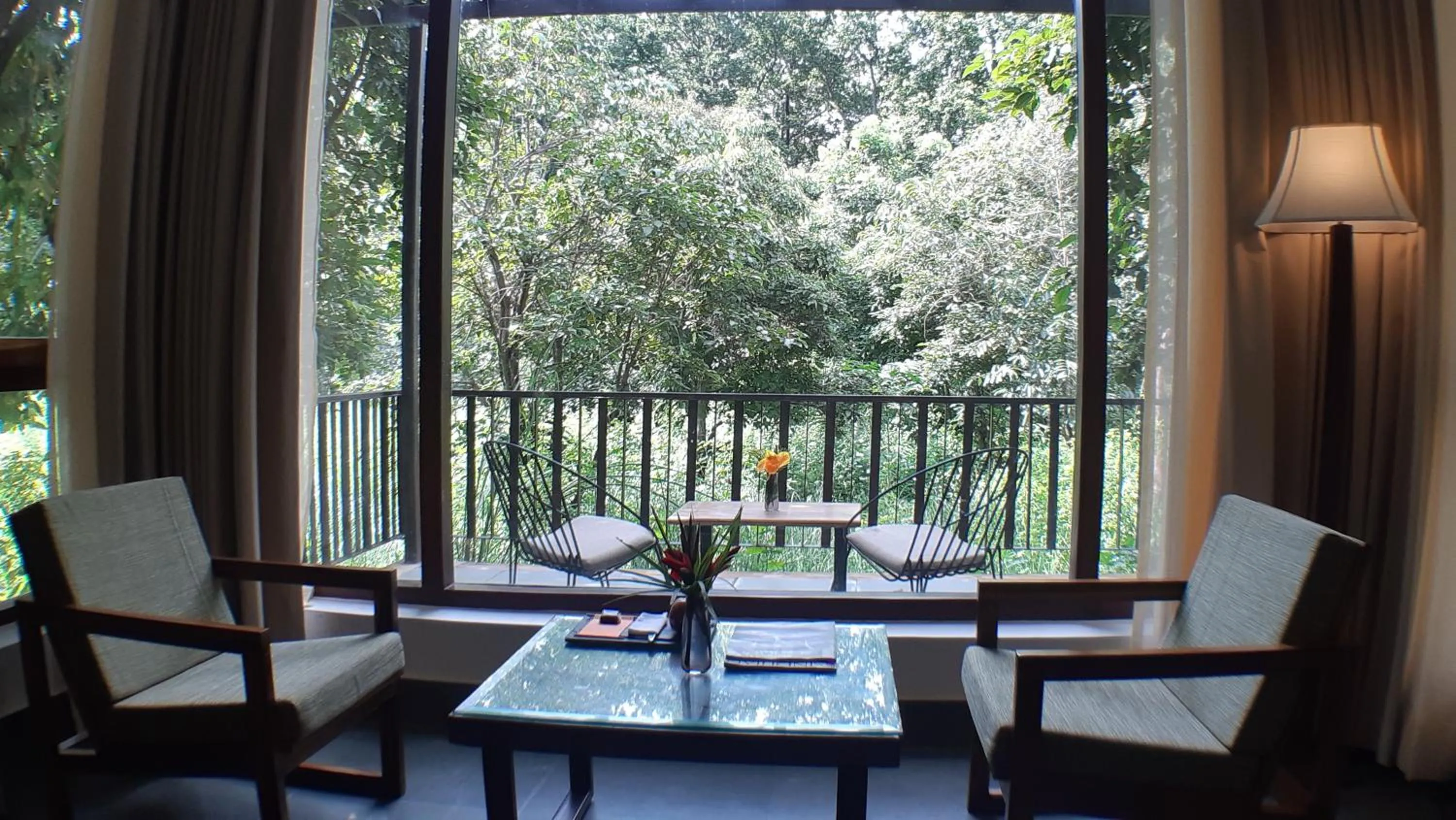 Seating area in Saraca Resort & Spa Corbett