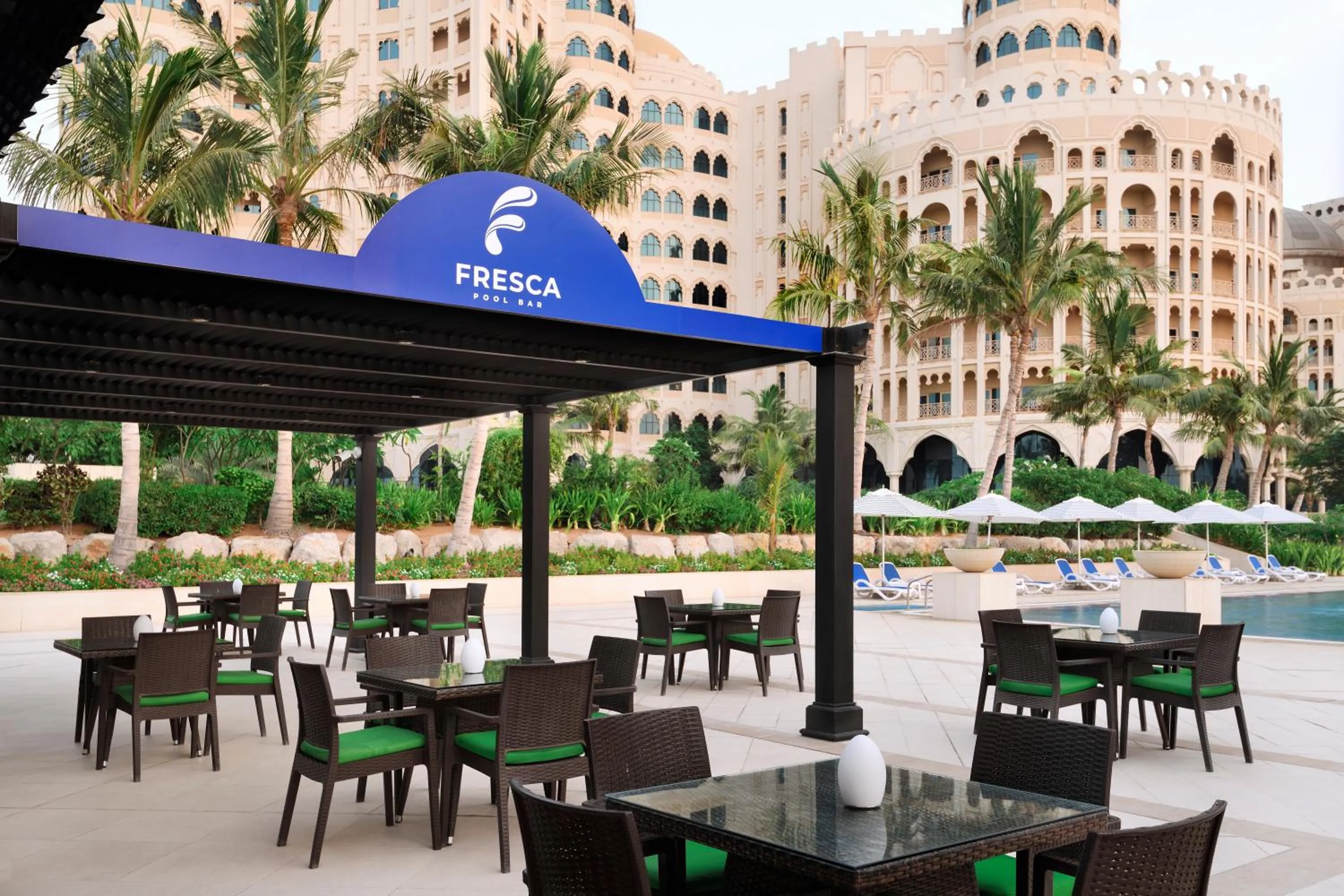 Restaurant/places to eat in Al Hamra Residence