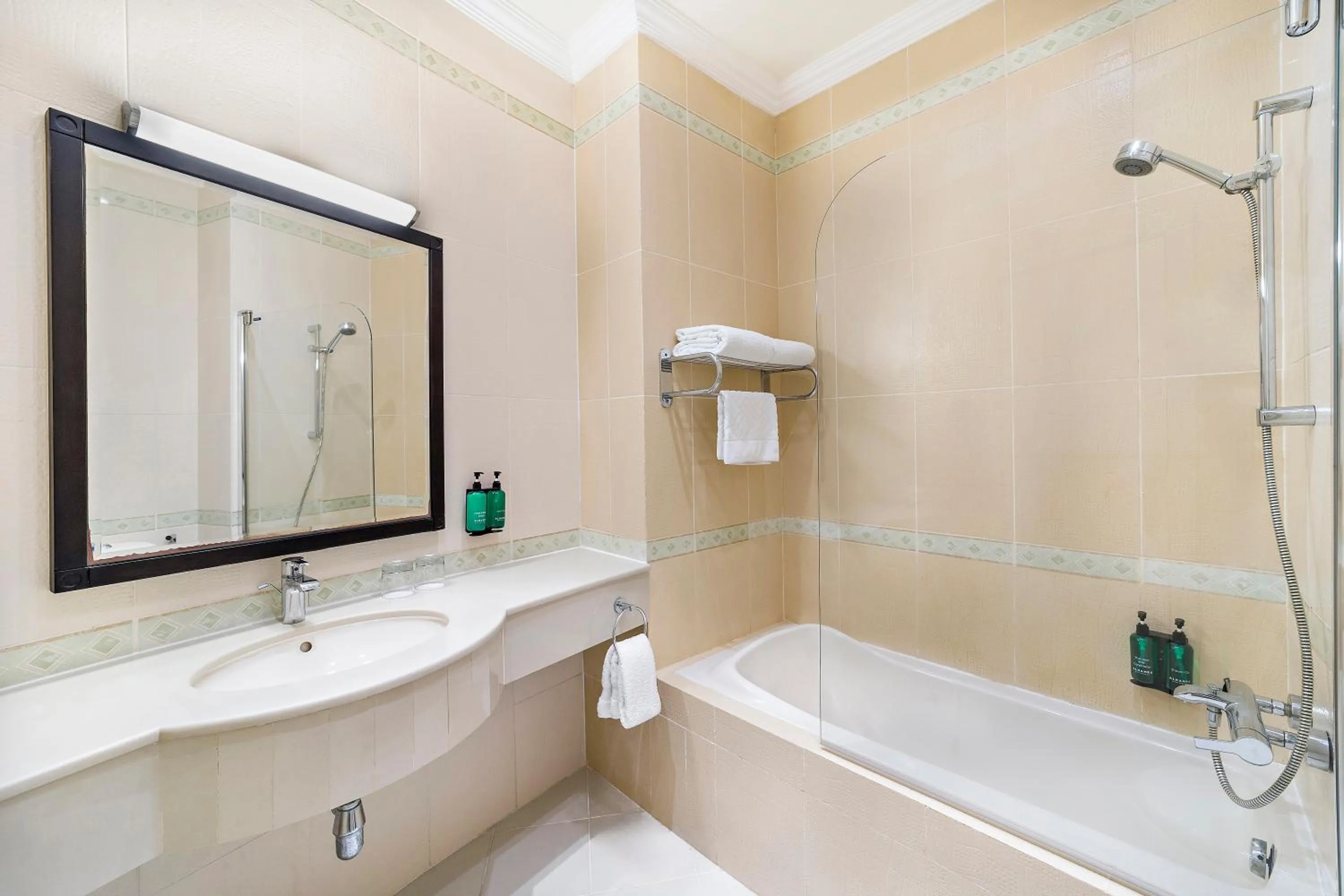 Shower in Al Hamra Residence