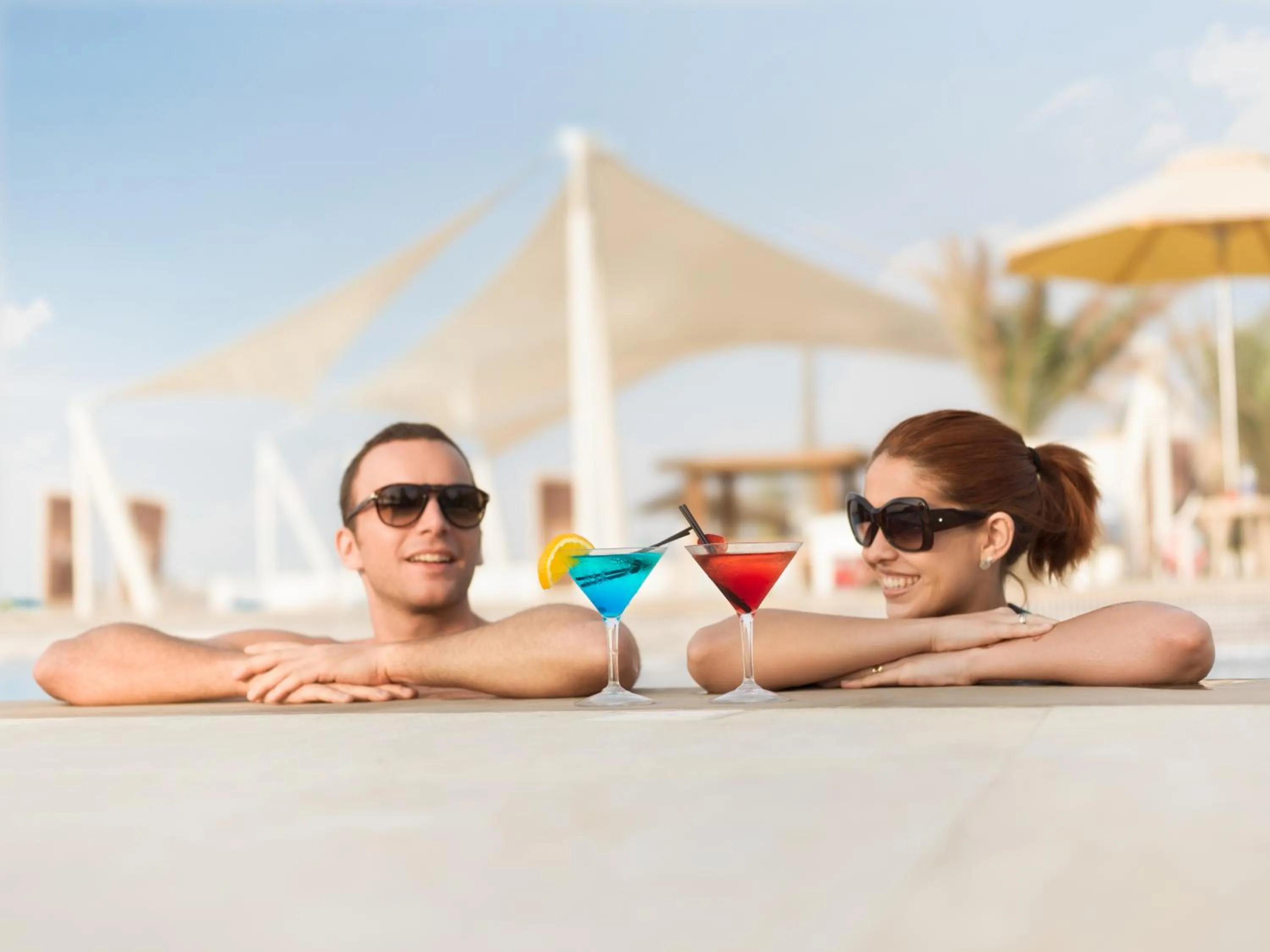 Restaurant/places to eat in Al Hamra Residence