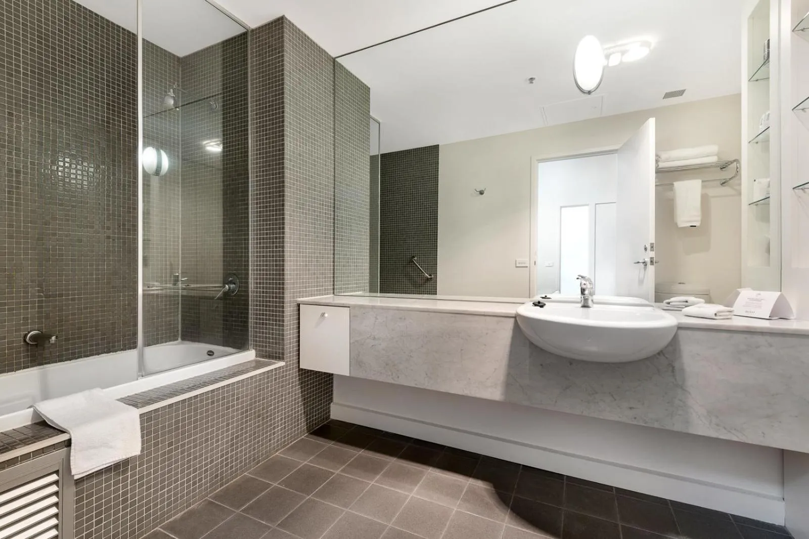 Bathroom in Melbourne CBD Central Apartment Hotel Official