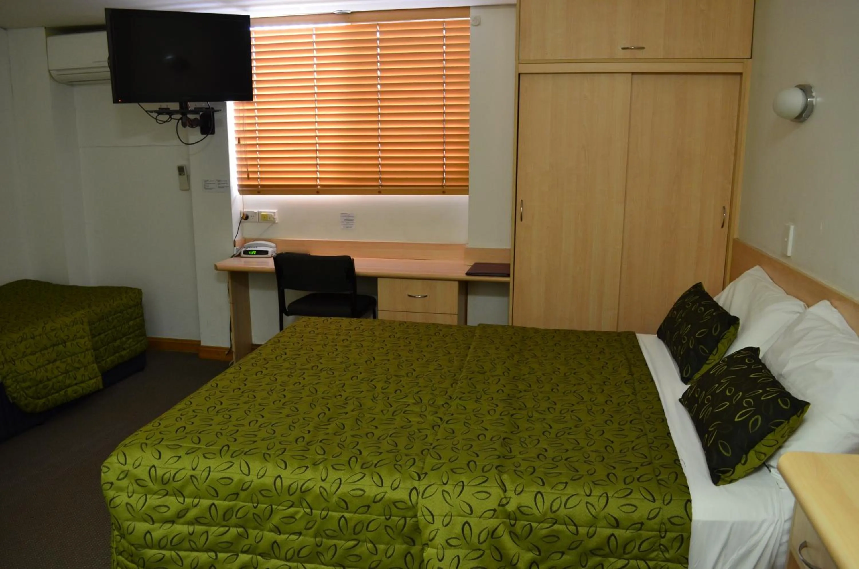 Bed in Airport Motel Brisbane