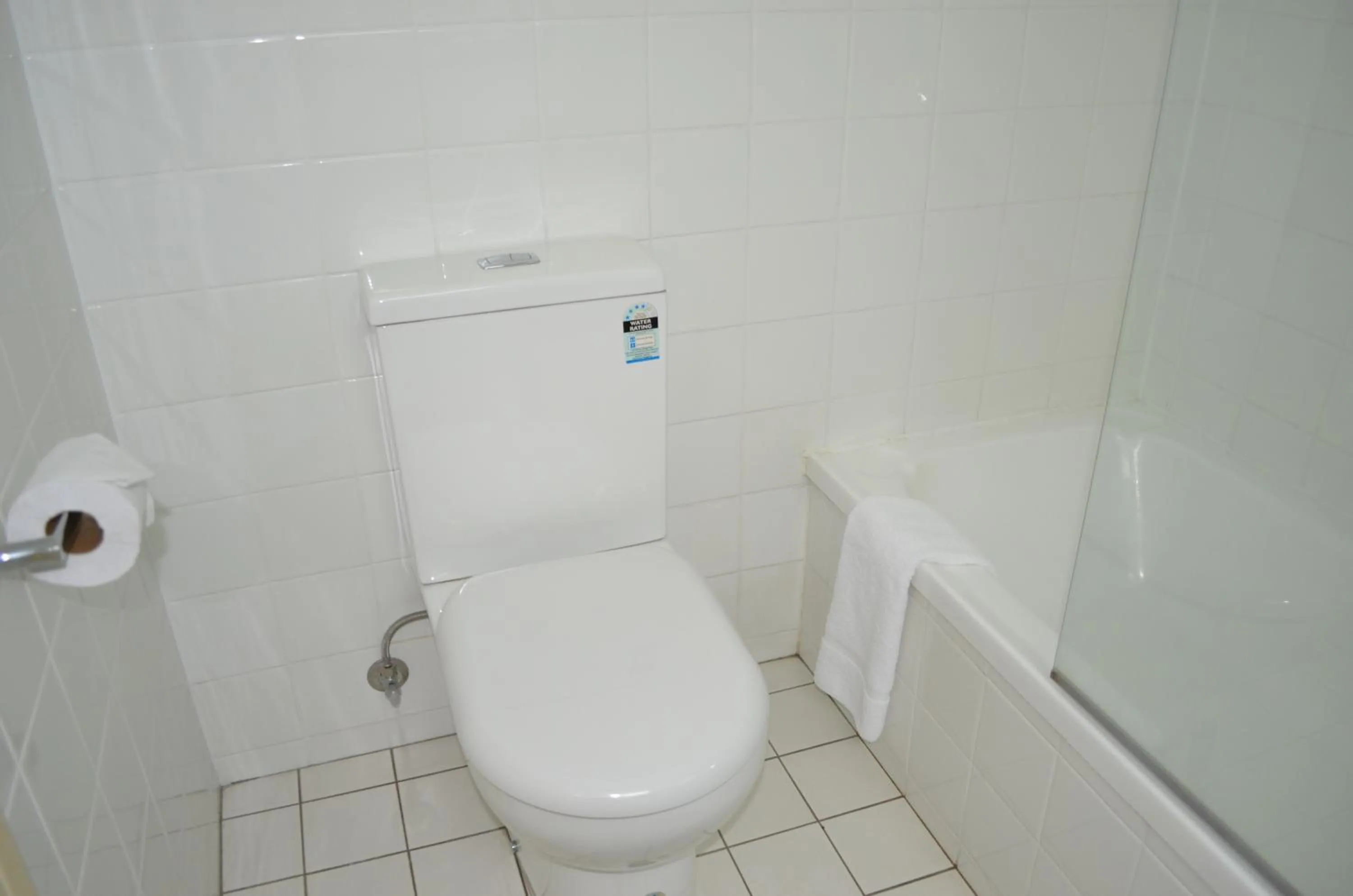 Bathroom in Airport Motel Brisbane