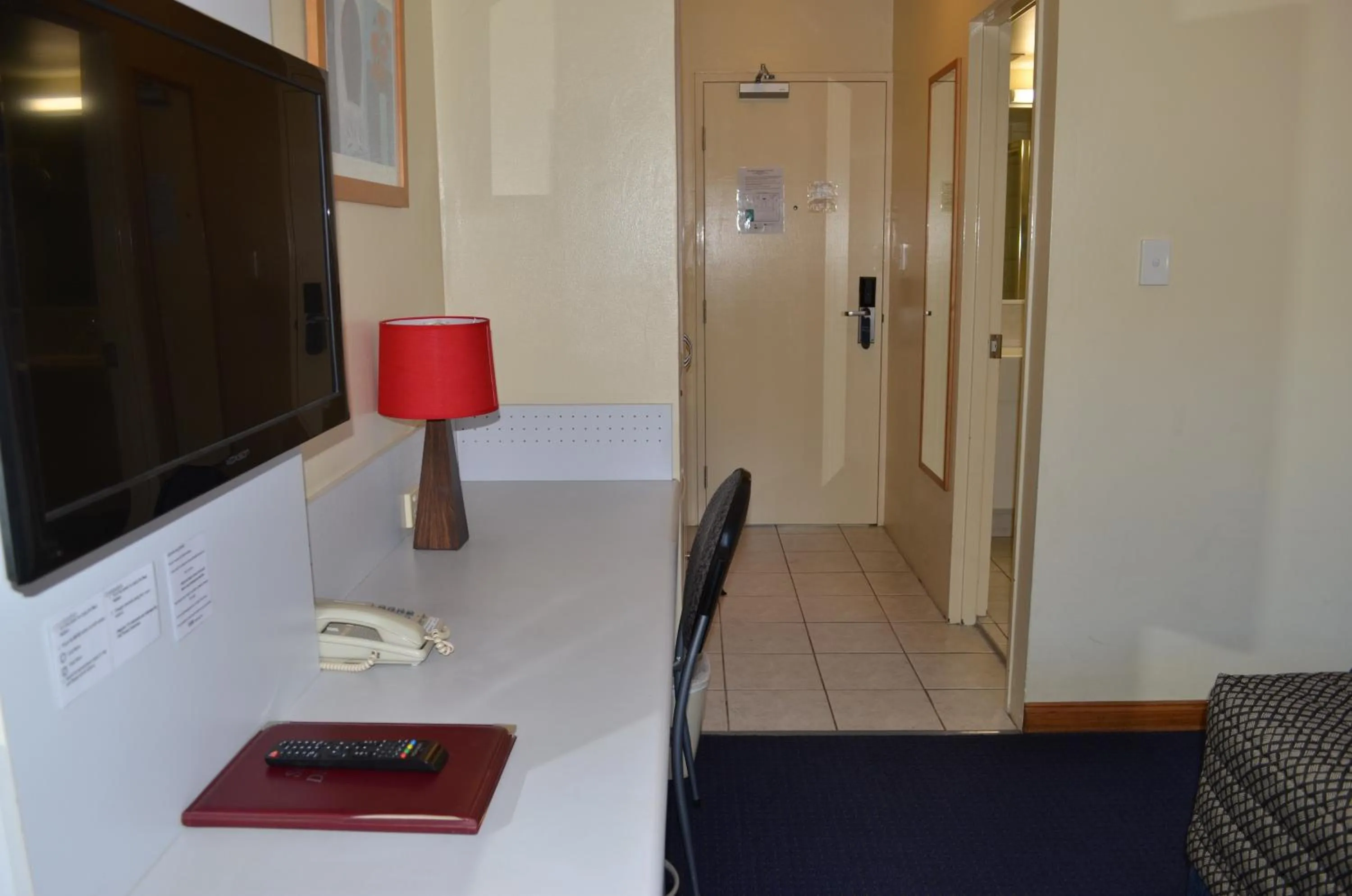 Bedroom, Bed in Airport Motel Brisbane