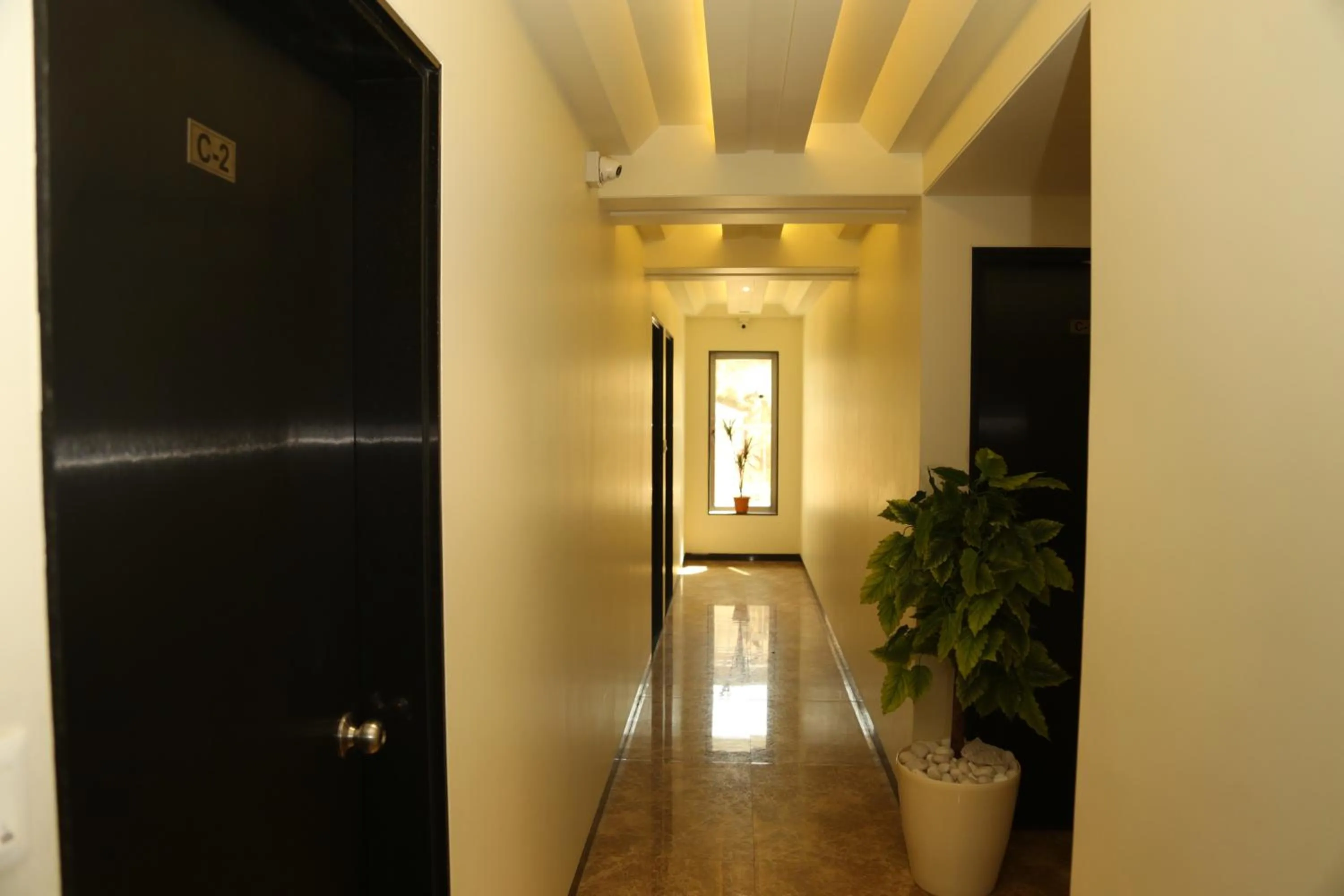 HOTEL MADNI ROYALE (50 Mtrs from Dargaah), Ajmer