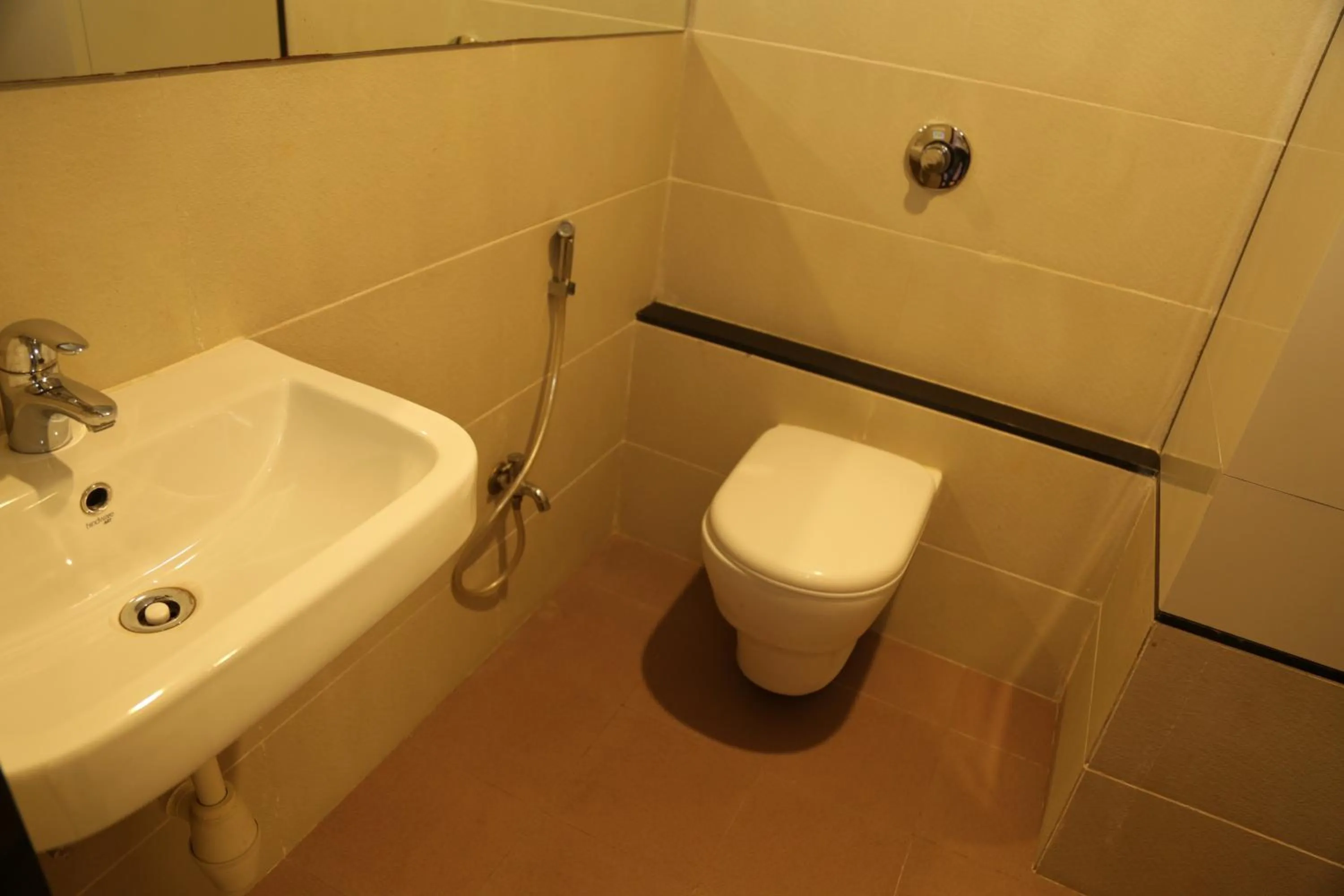 HOTEL MADNI ROYALE (50 Mtrs from Dargaah), Ajmer