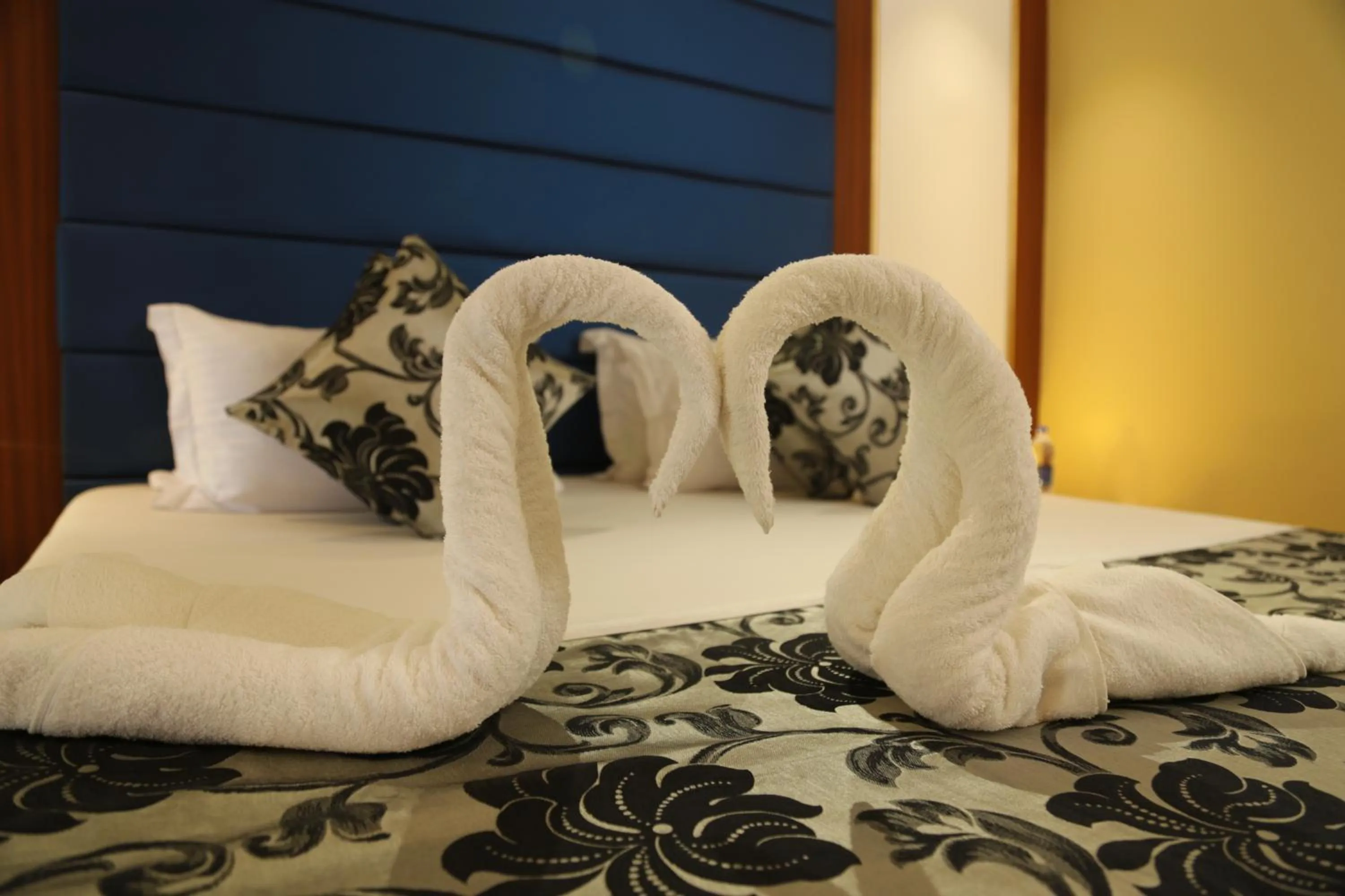 Bed in HOTEL MADNI ROYALE (50 Mtrs from Dargaah), Ajmer