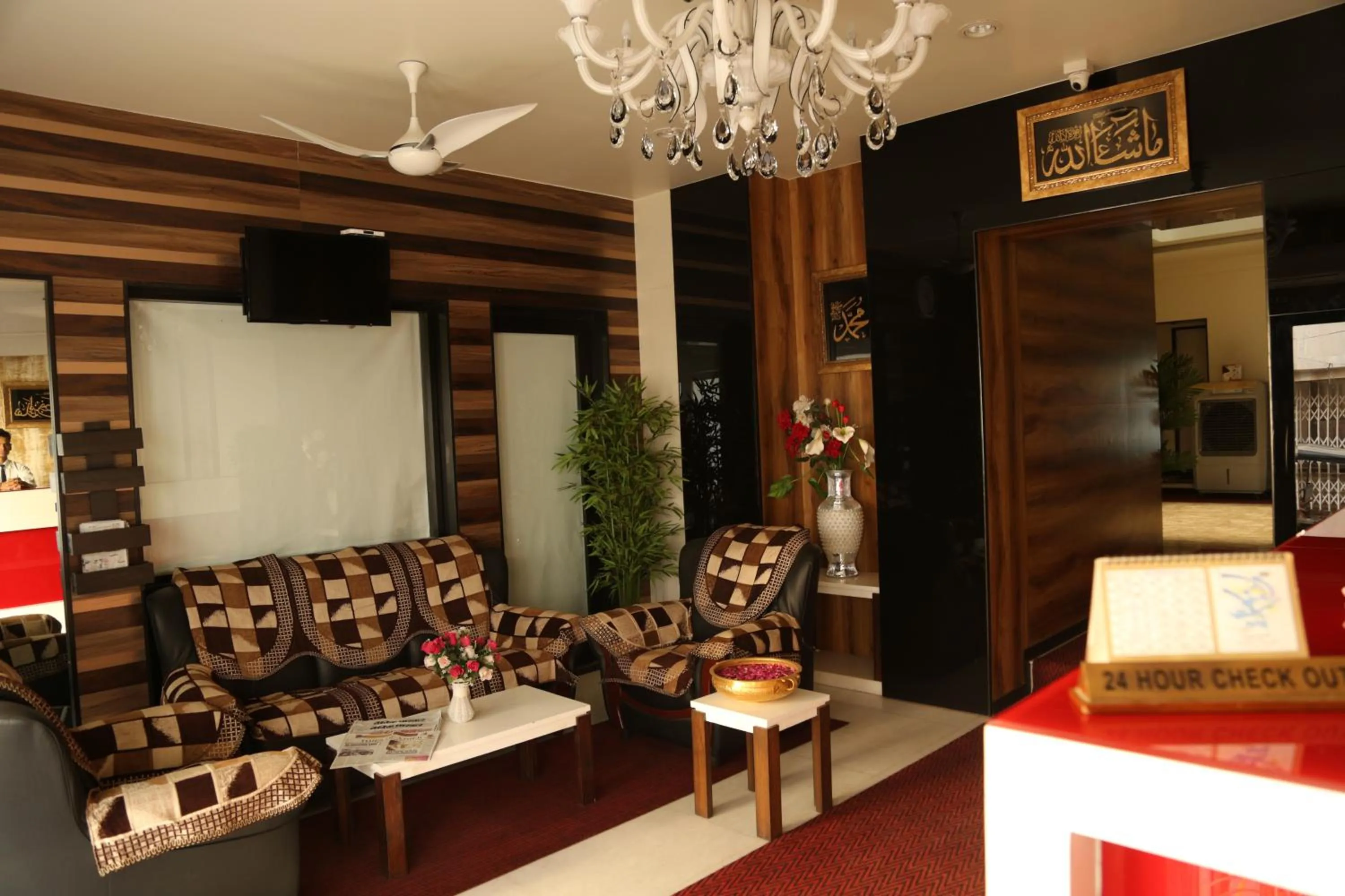 HOTEL MADNI ROYALE (50 Mtrs from Dargaah), Ajmer