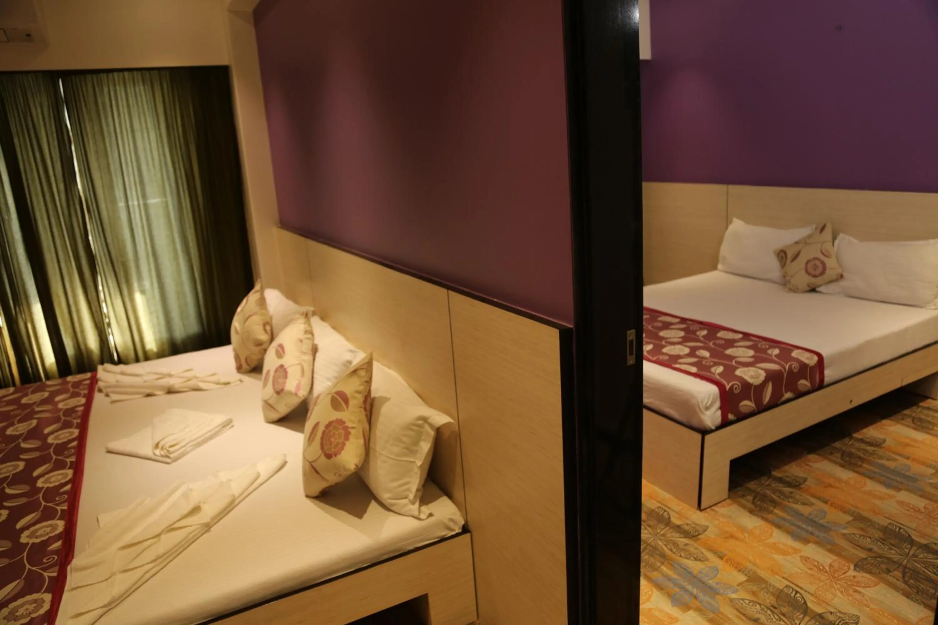 Bed in HOTEL MADNI ROYALE (50 Mtrs from Dargaah), Ajmer