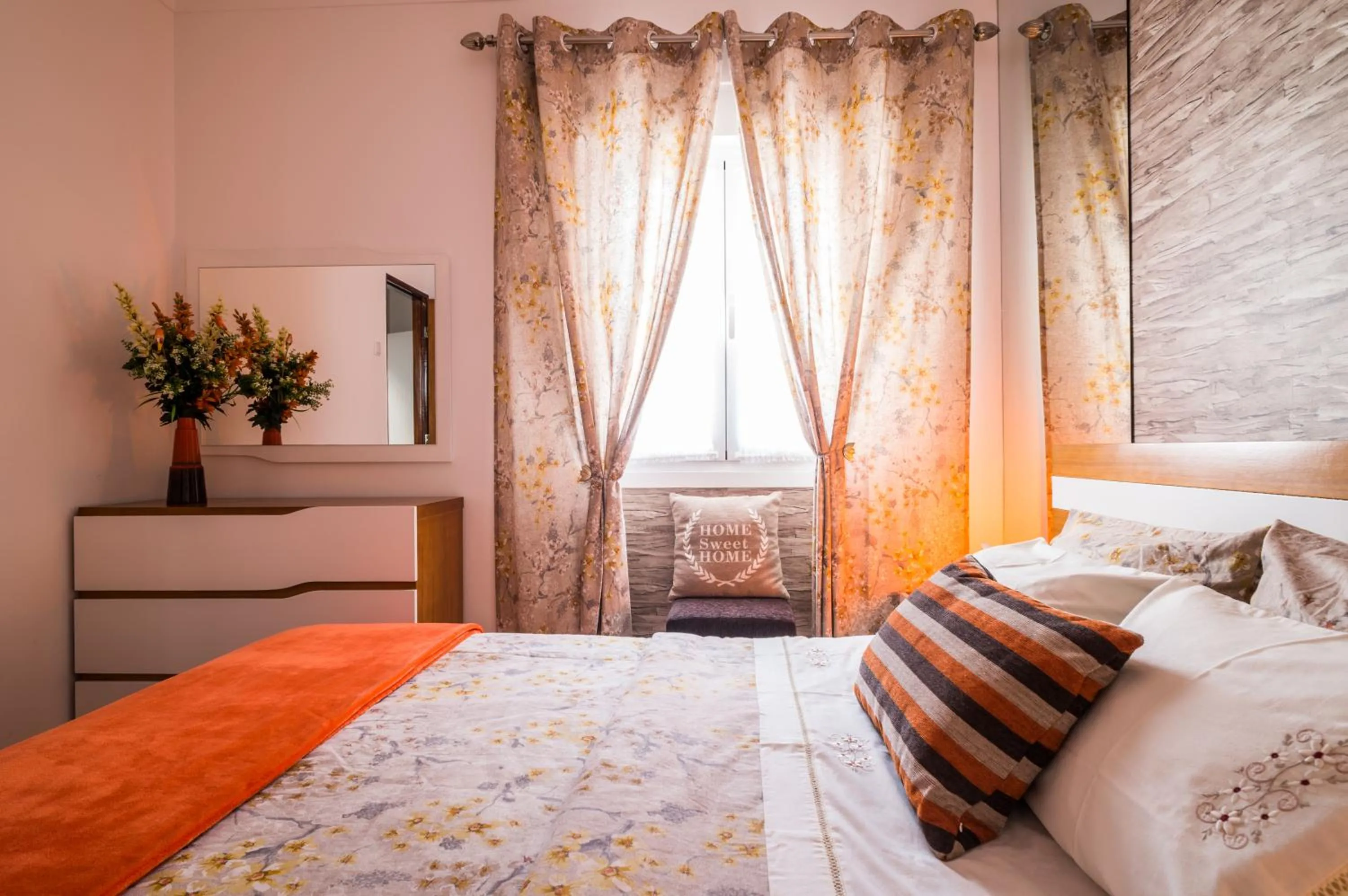 Bedroom, Bed in Dream city home 2