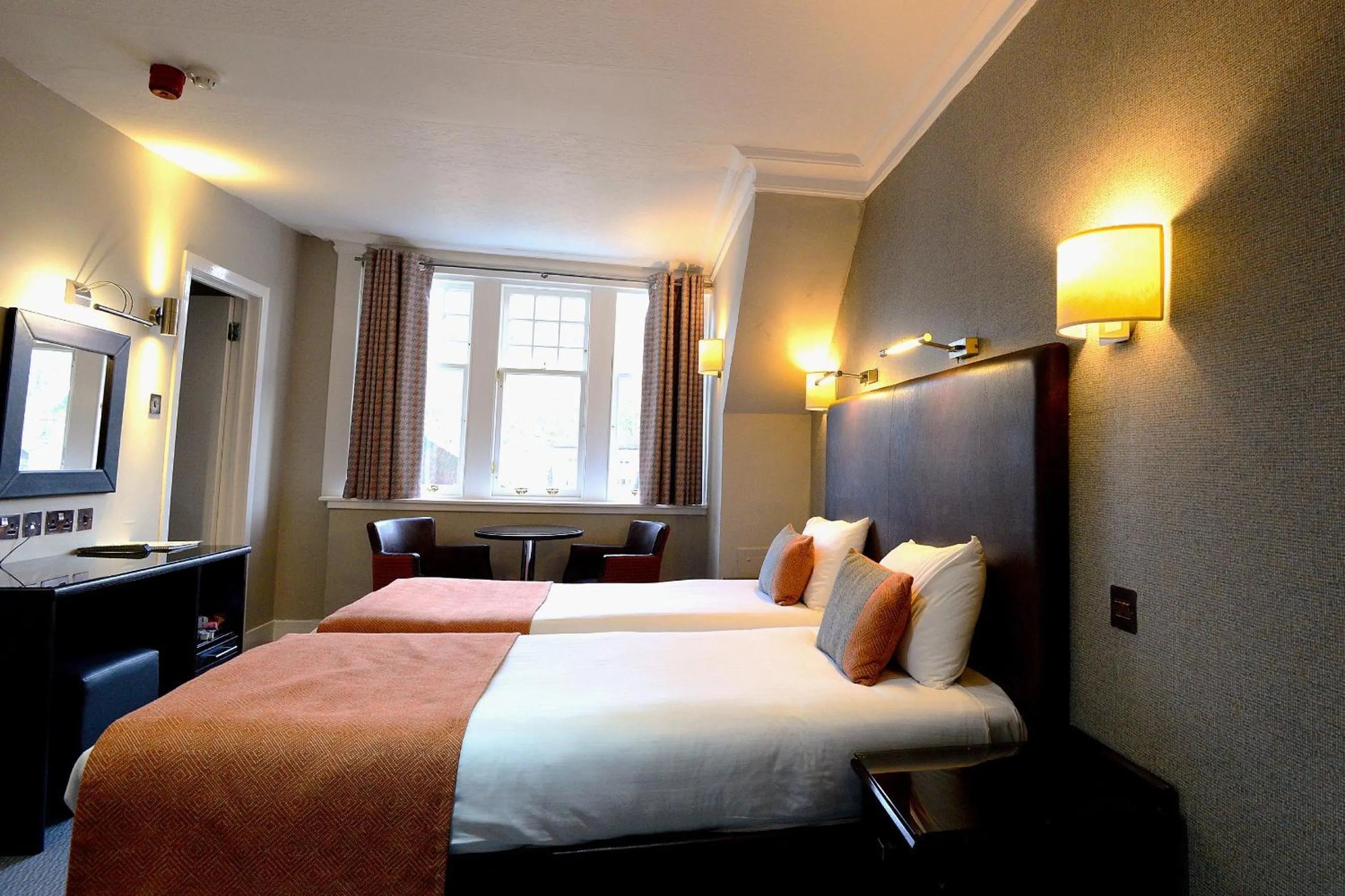 Bedroom, Bed in Columba Hotel