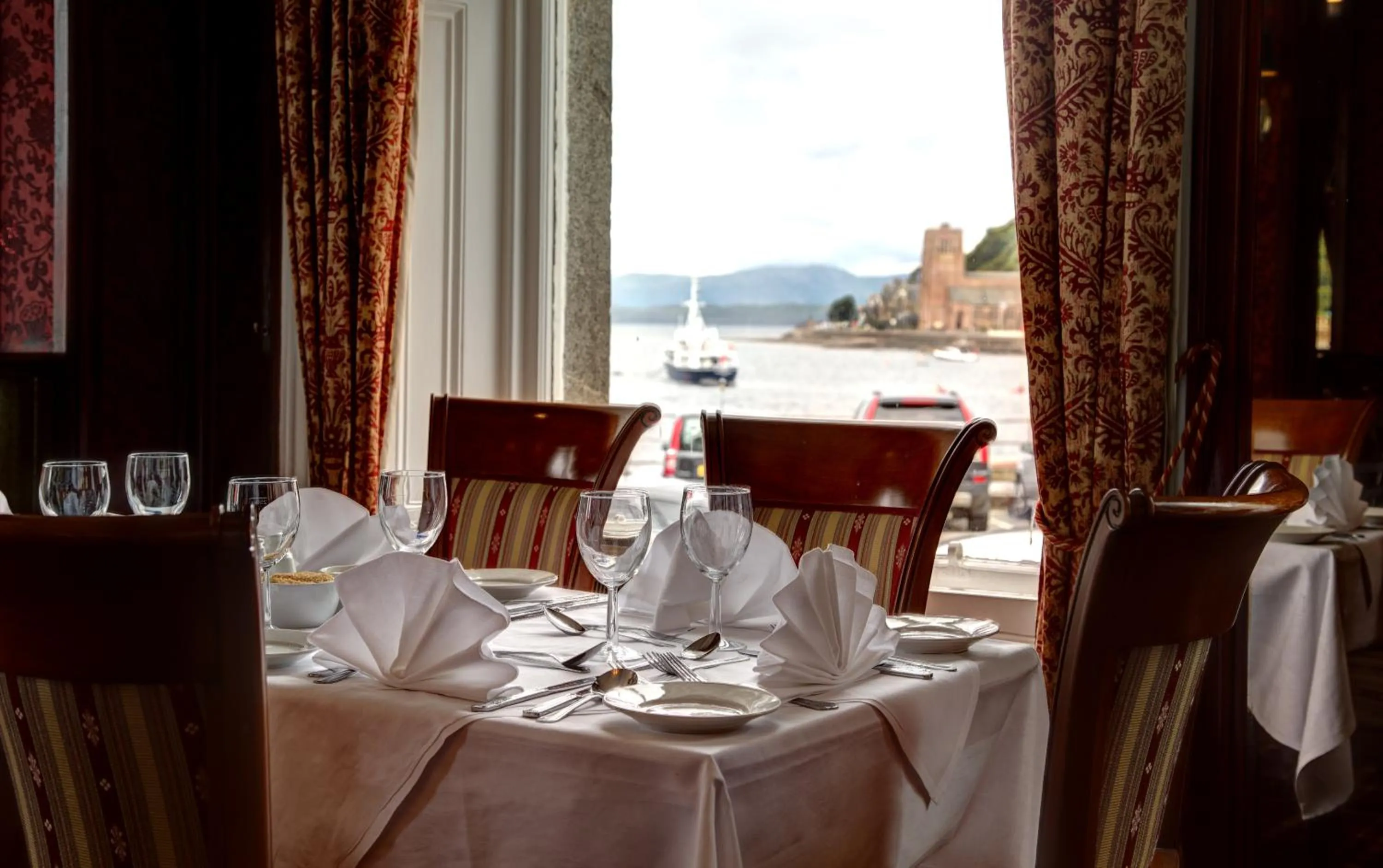 Restaurant/places to eat in Columba Hotel