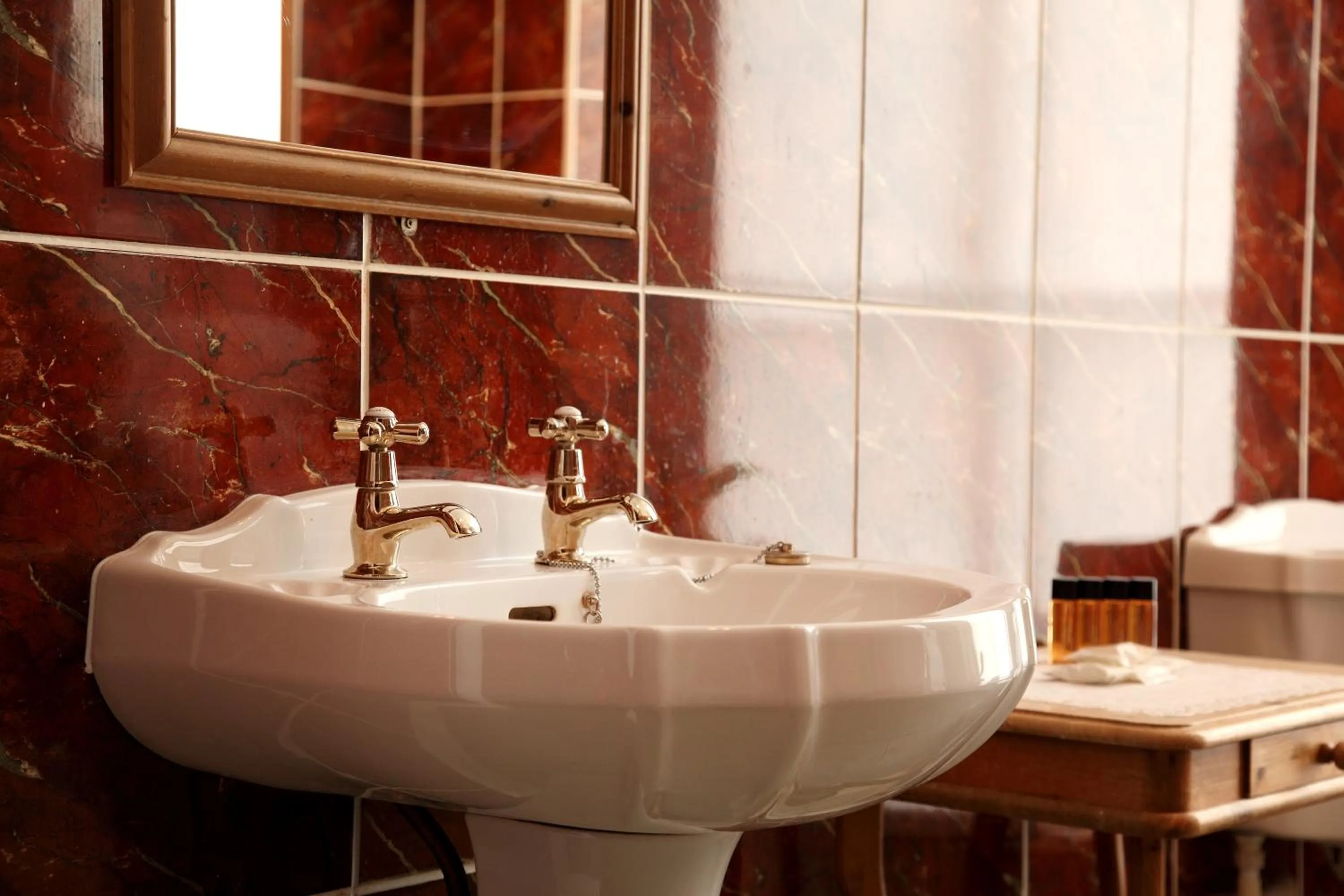 Toilet in Columba Hotel