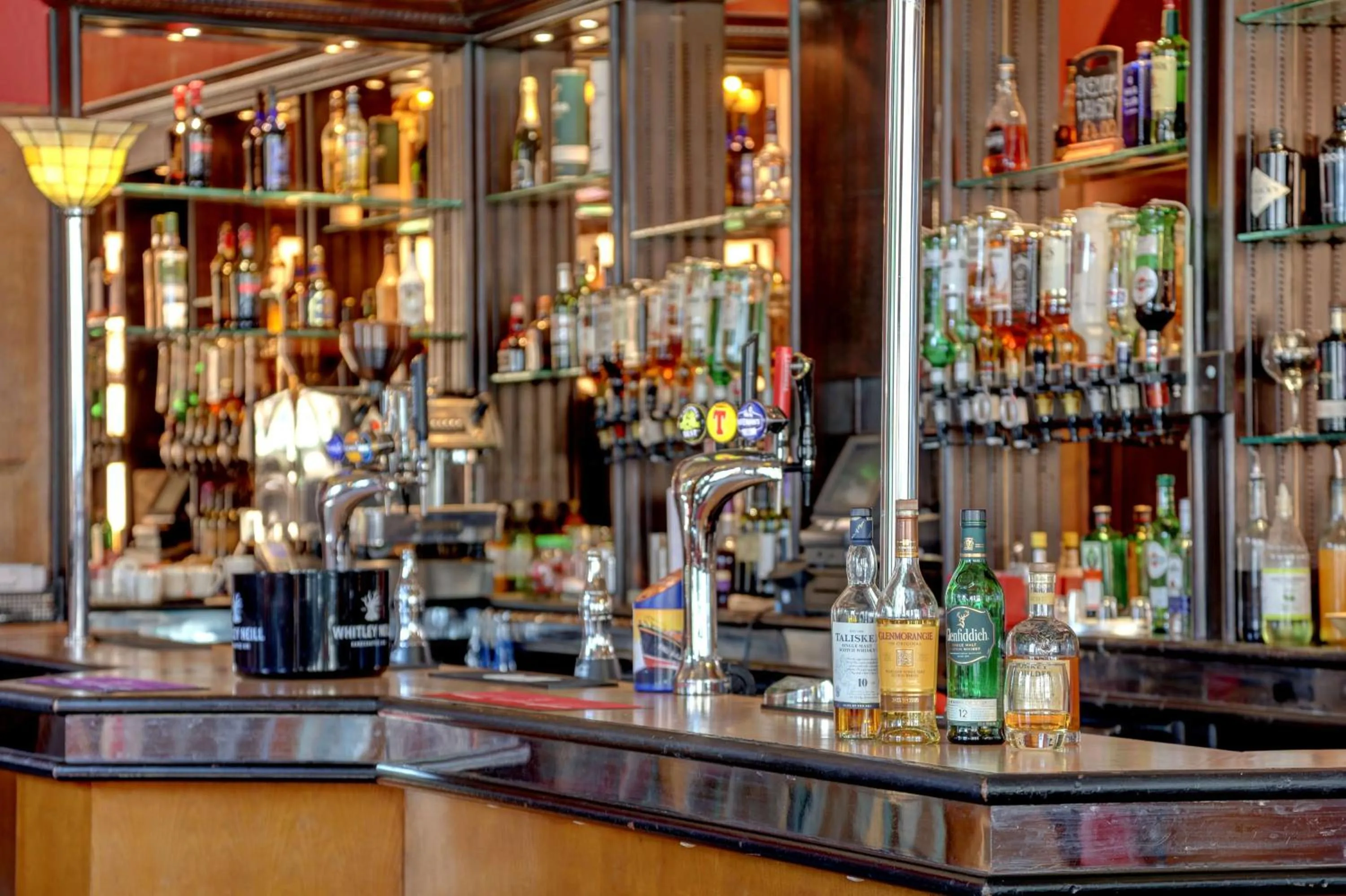 Lounge or bar in Best Western Queens Hotel