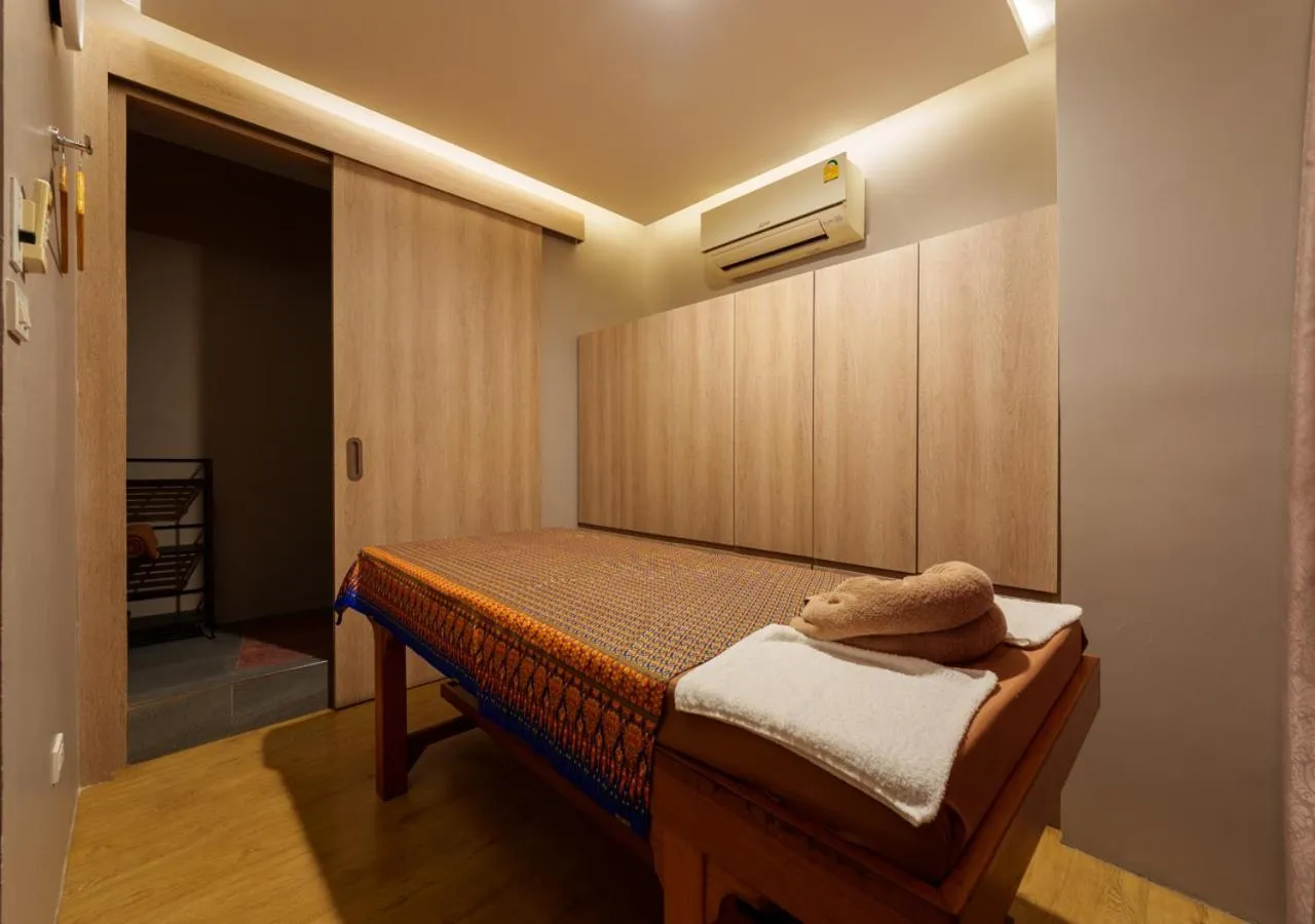 Spa and wellness centre/facilities, Bed in Sabai Sathorn Service Apartment