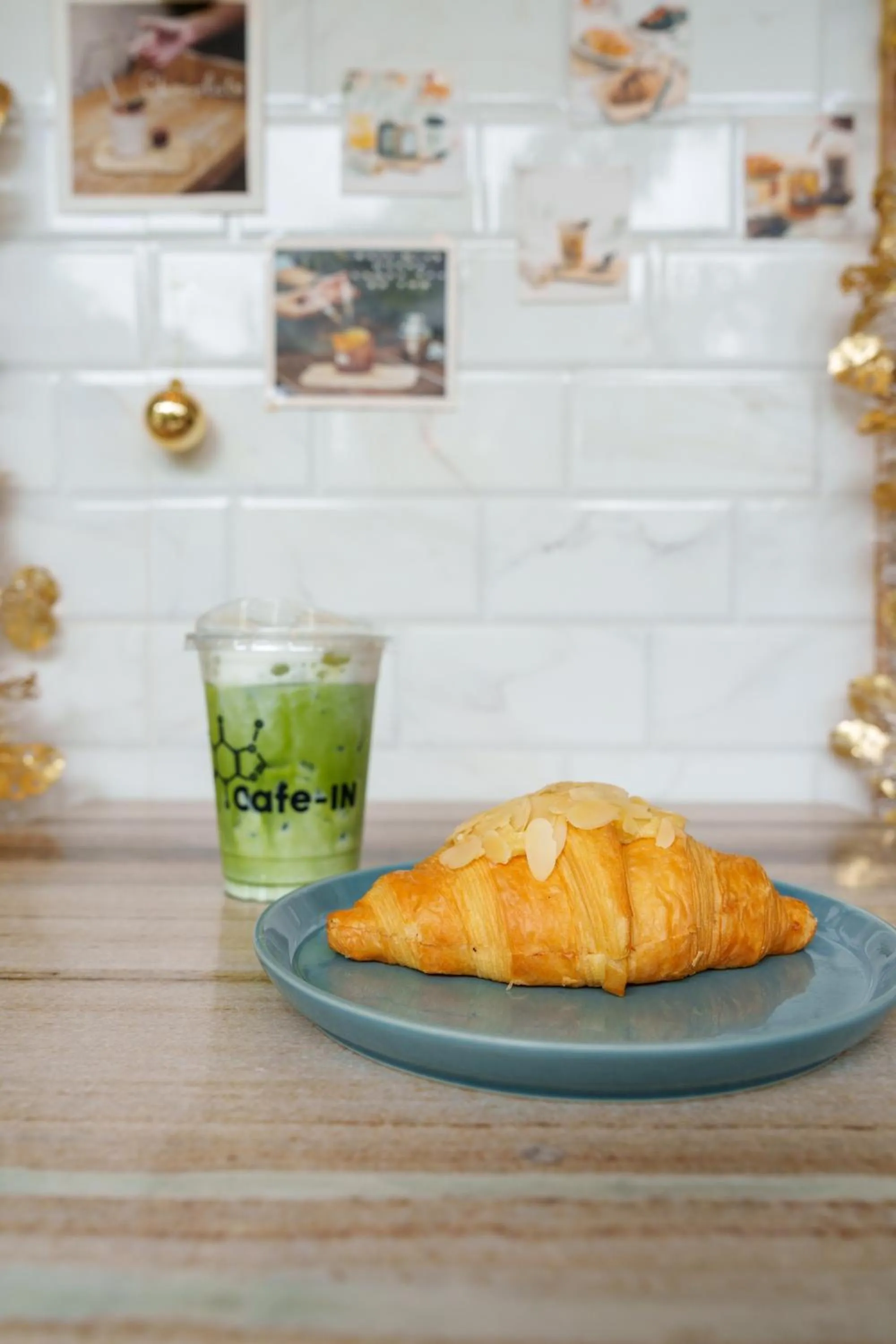 Food and drinks in Sabai Sathorn Service Apartment