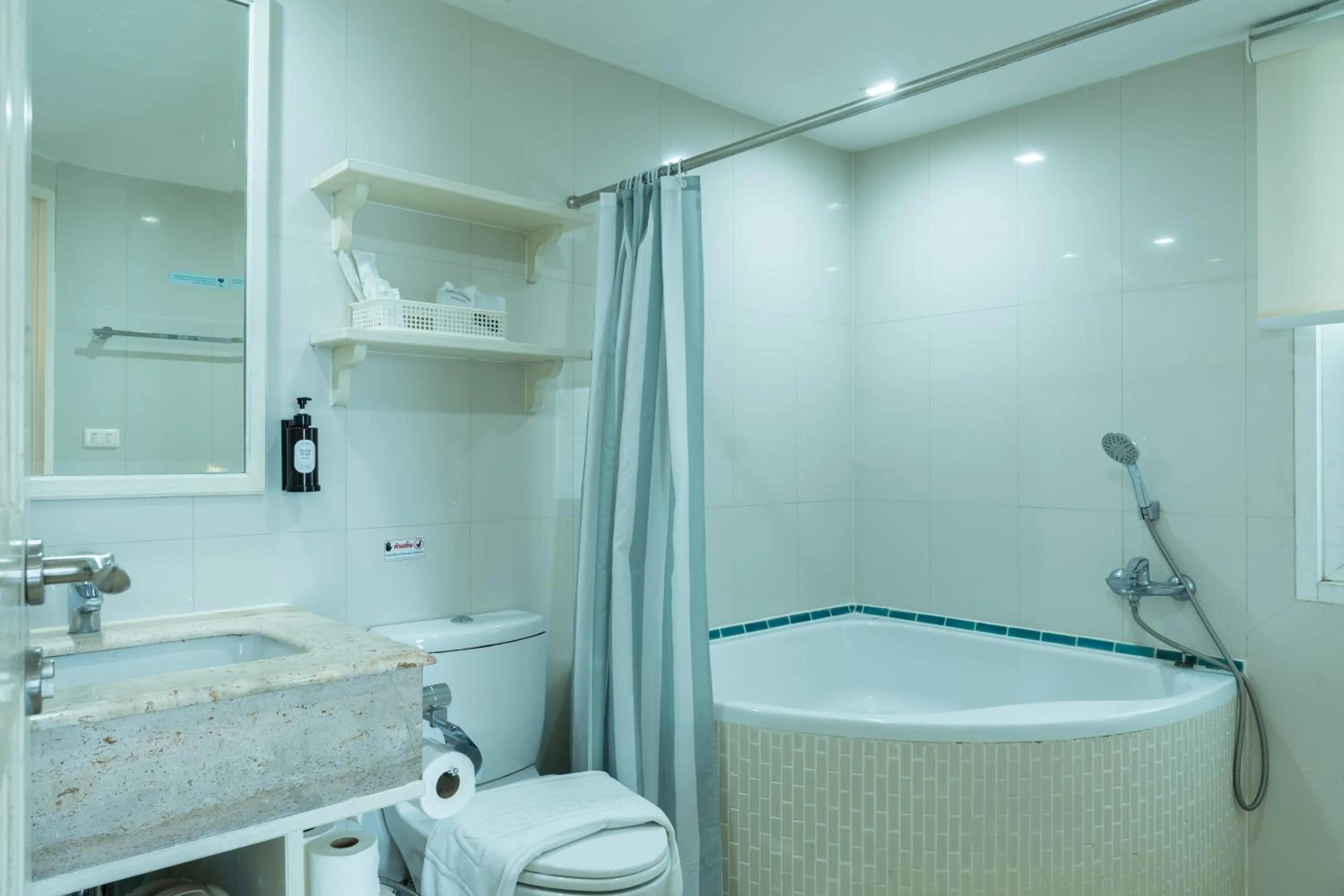 Bathroom in Sabai Sathorn Service Apartment