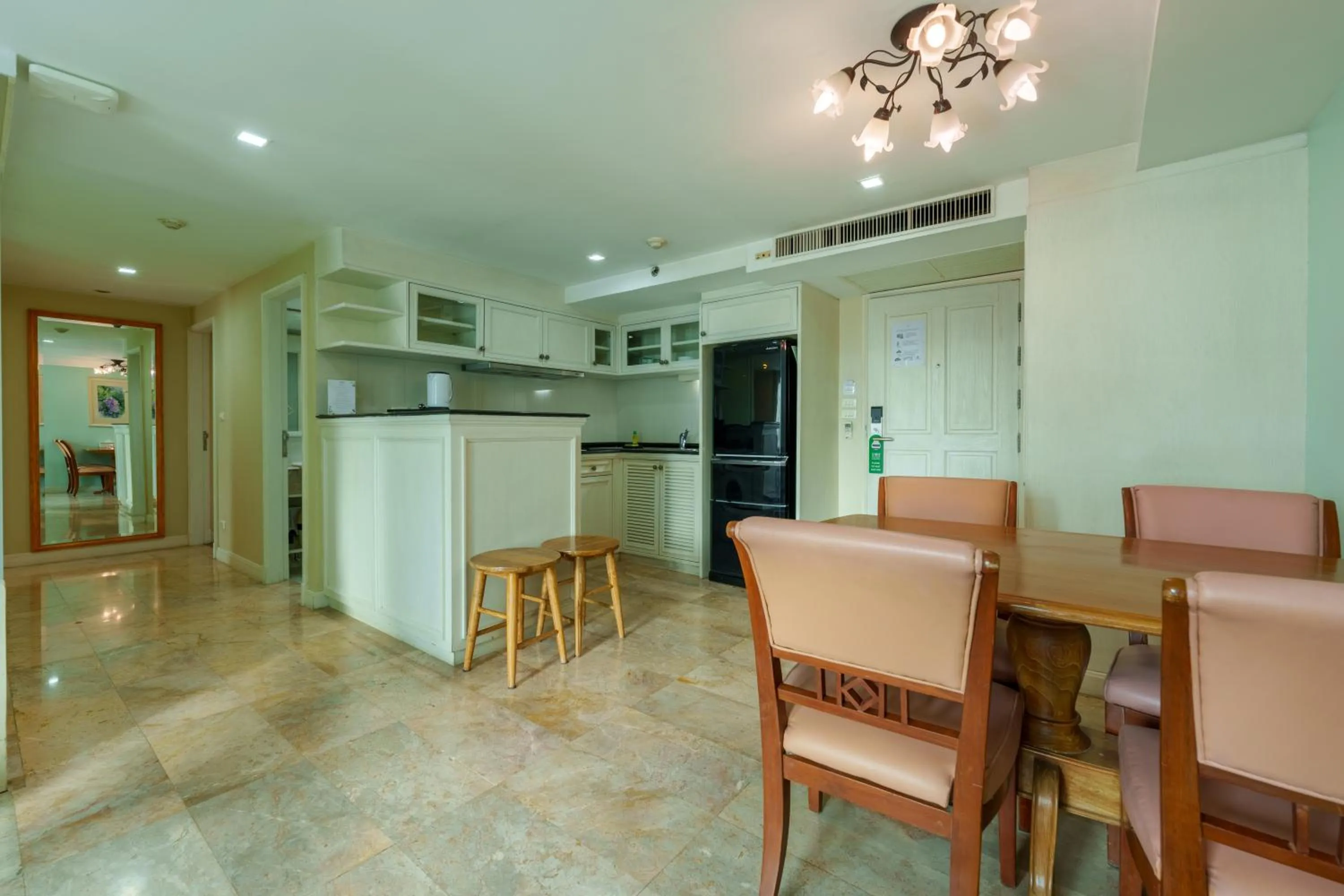 Dining area in Sabai Sathorn Service Apartment