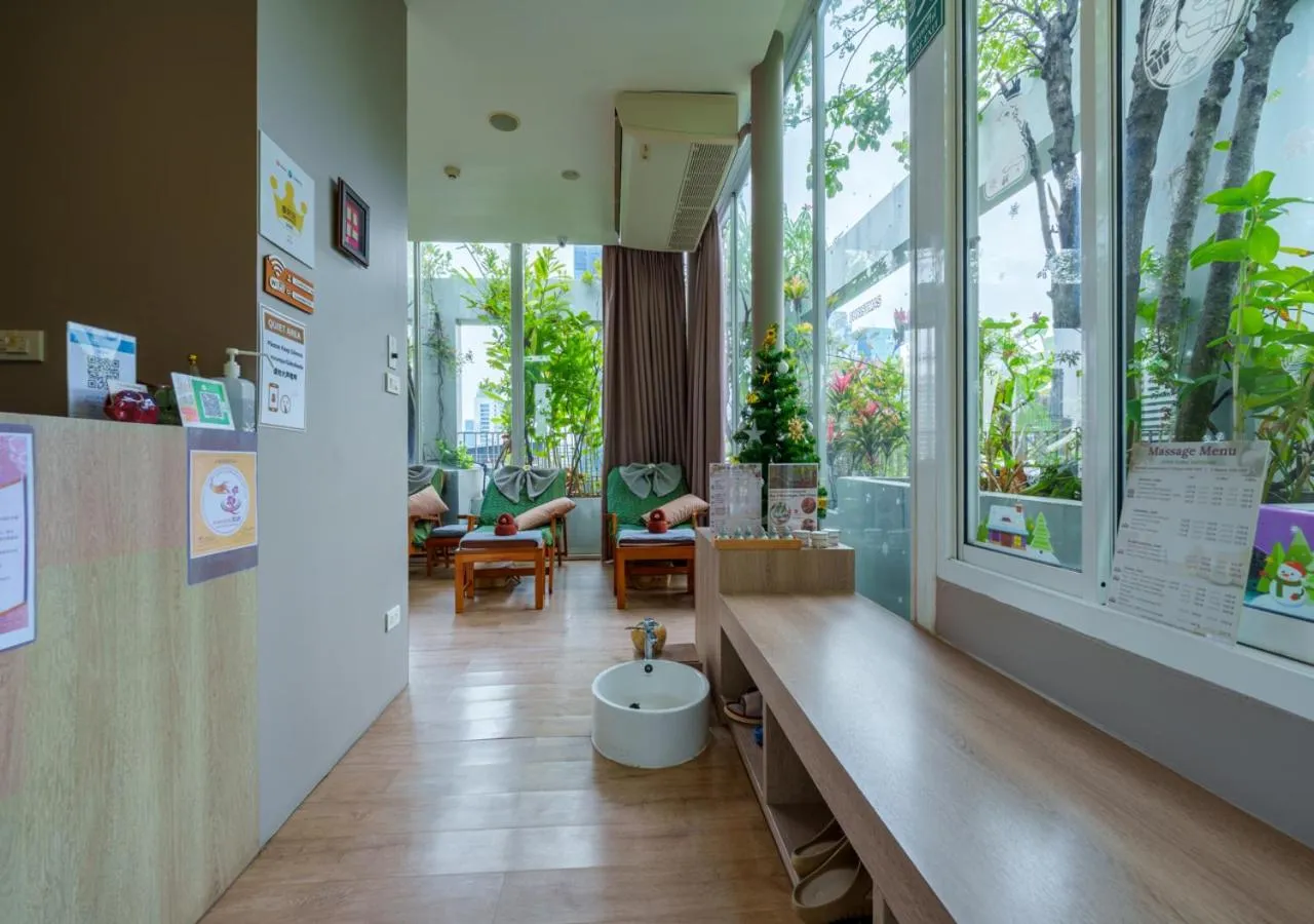 Spa and wellness centre/facilities in Sabai Sathorn Service Apartment