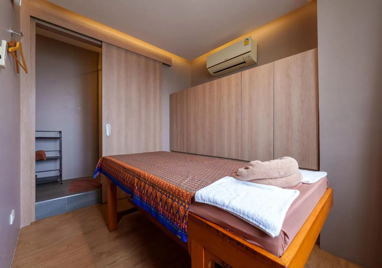 Spa and wellness centre/facilities, Bed in Sabai Sathorn Service Apartment