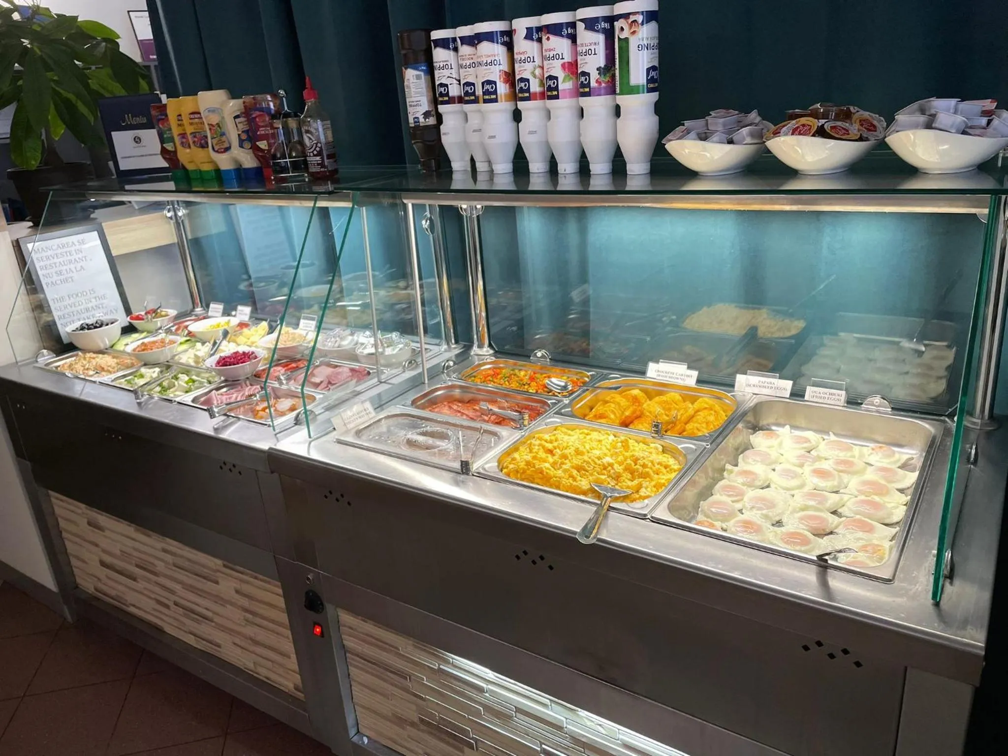 Food and drinks in Long Street Hotel