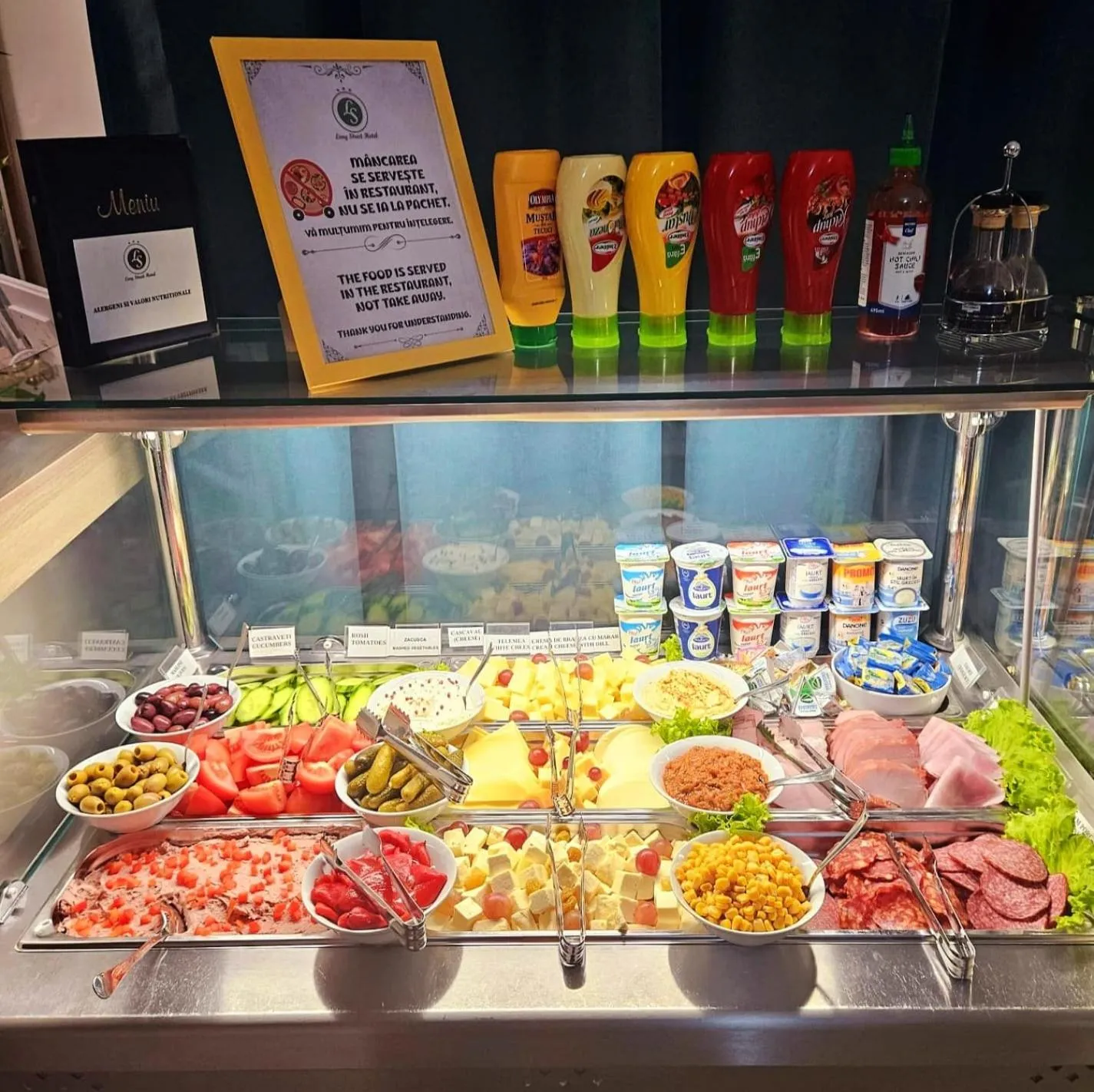 Food and drinks in Long Street Hotel