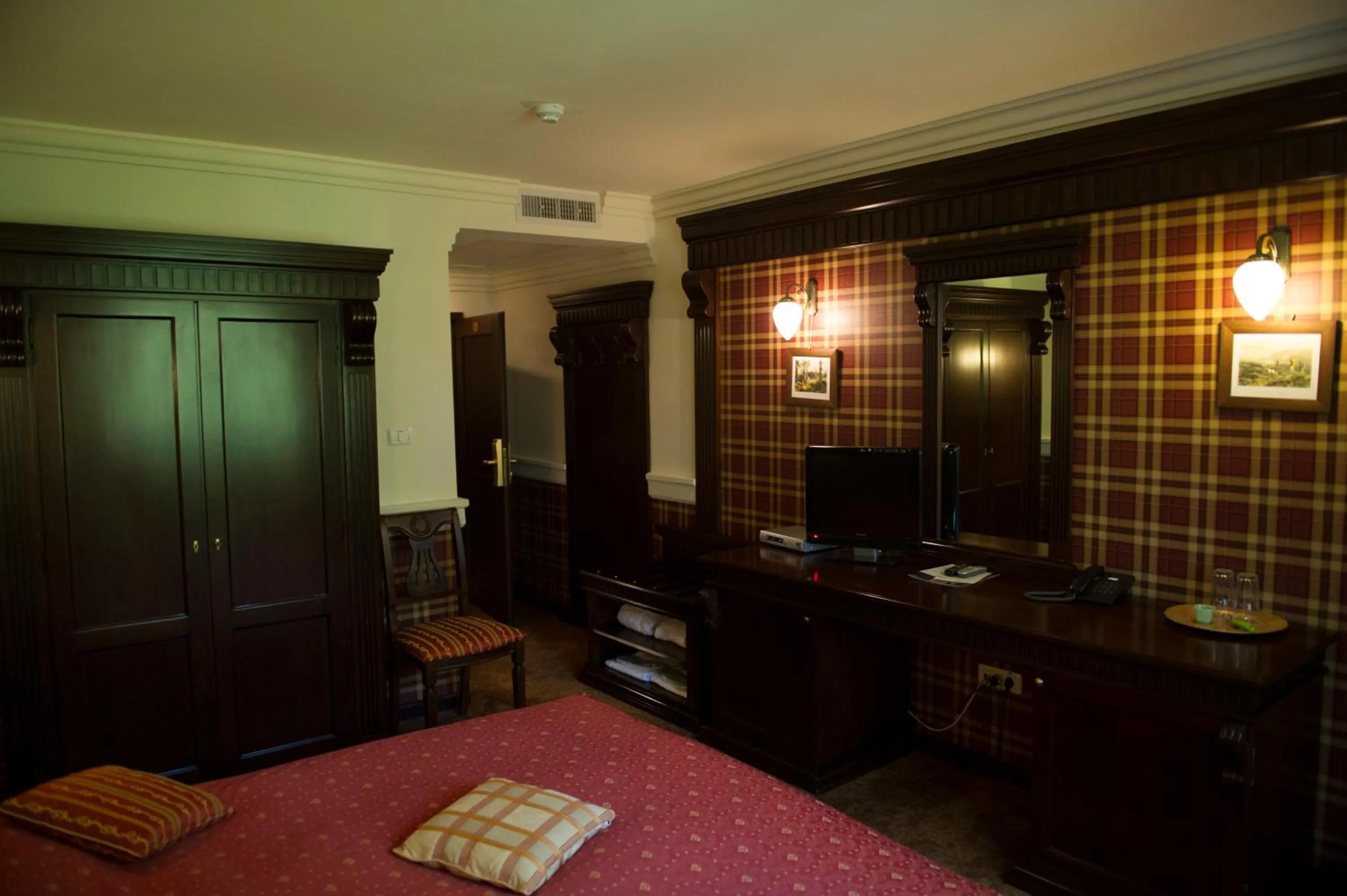 Photo of the whole room in Hotel Stejarul